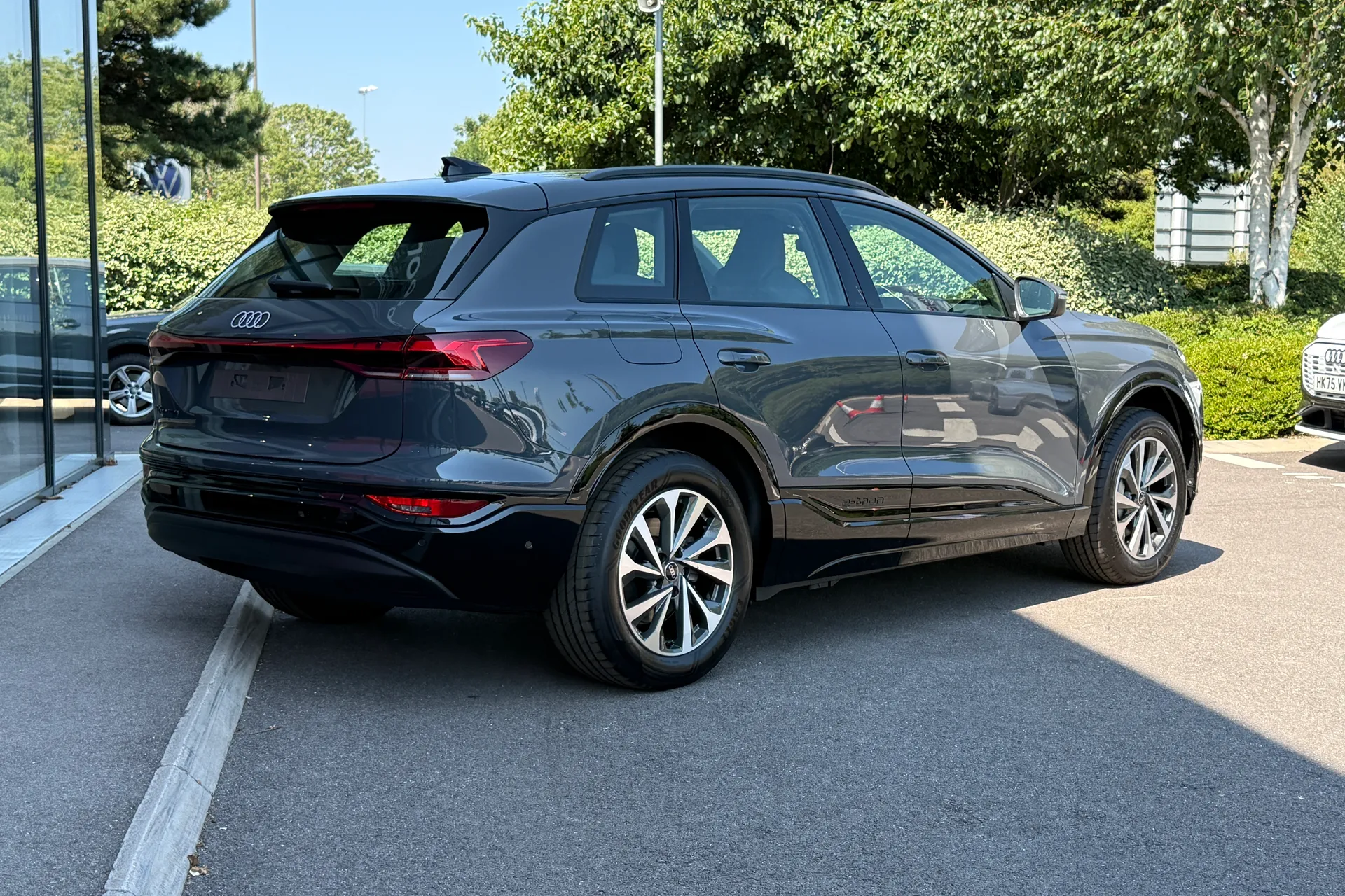 Audi Q6 e-tron thumbnail image number 34