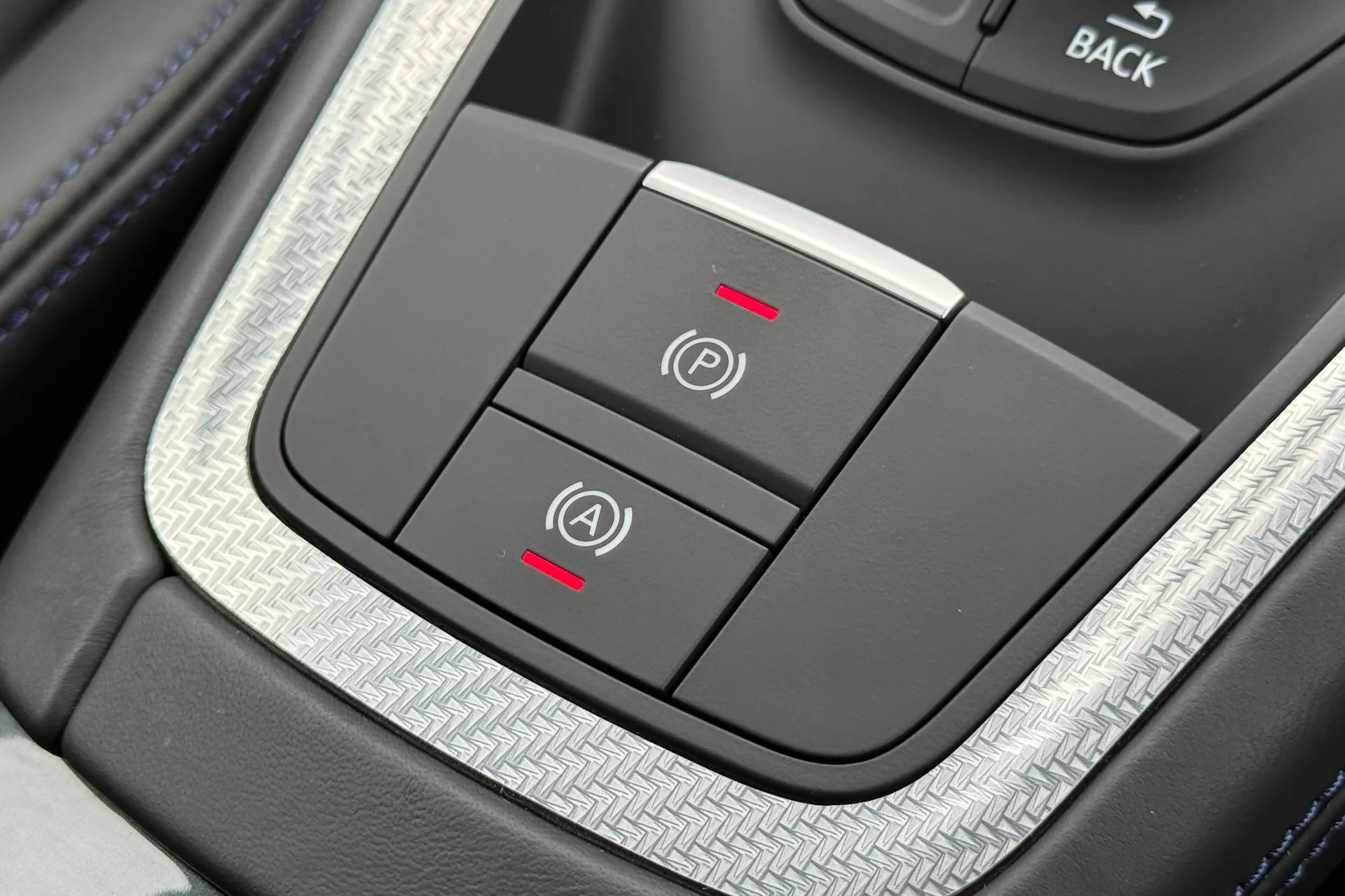Audi TT thumbnail image number 36
