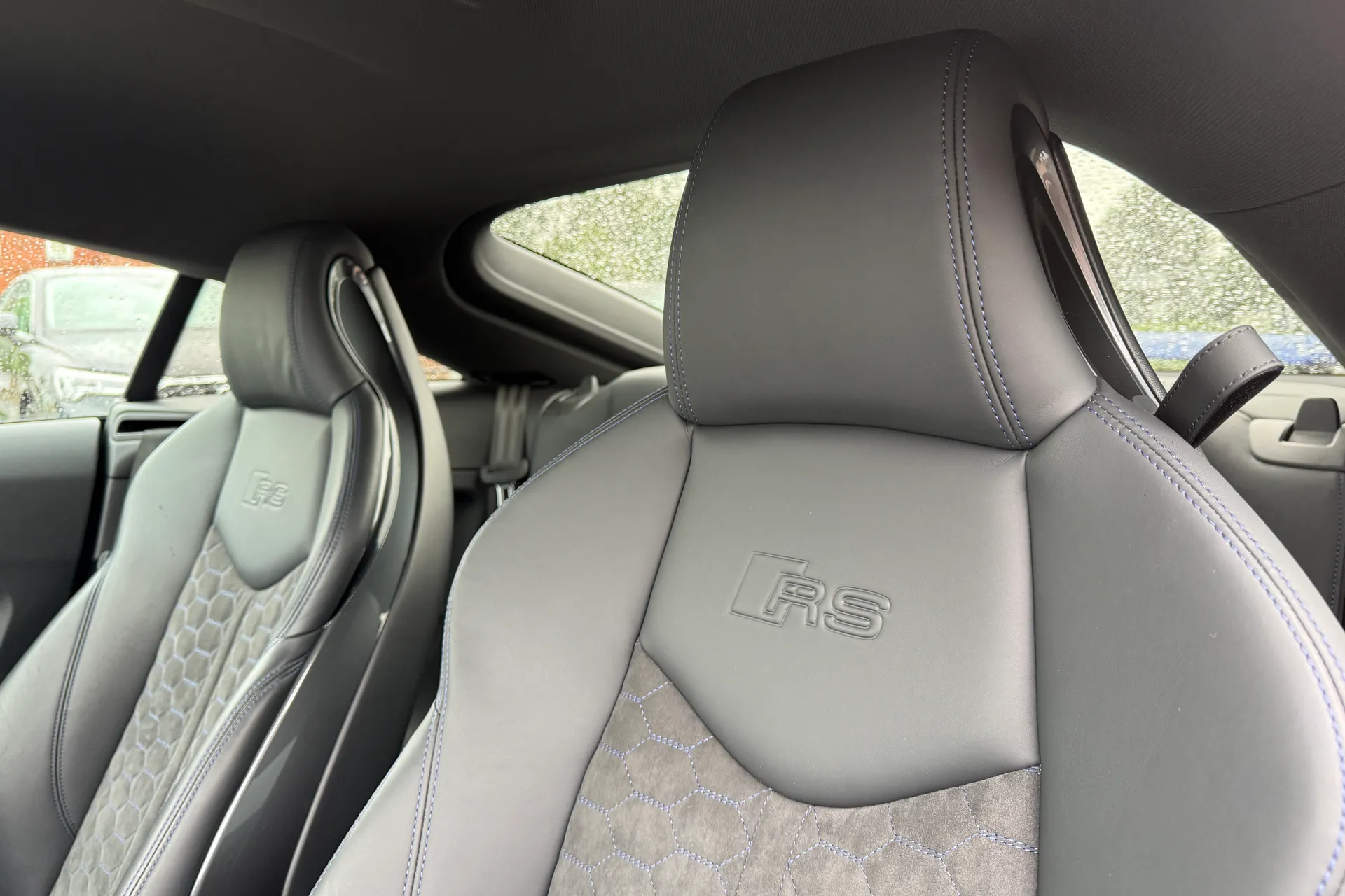 Audi TT thumbnail image number 28