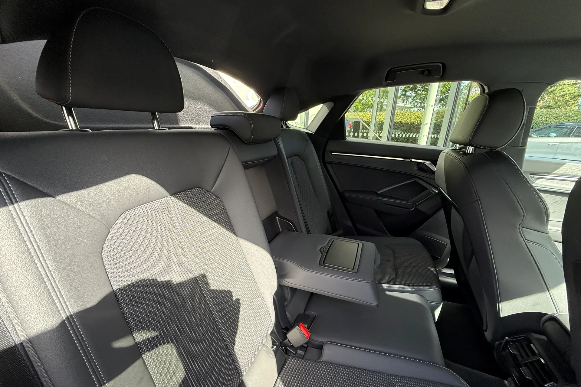 Audi Q3 thumbnail image number 46