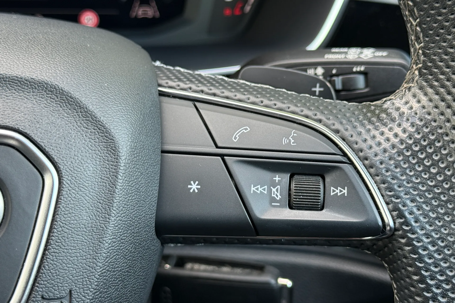 Audi Q3 thumbnail image number 49