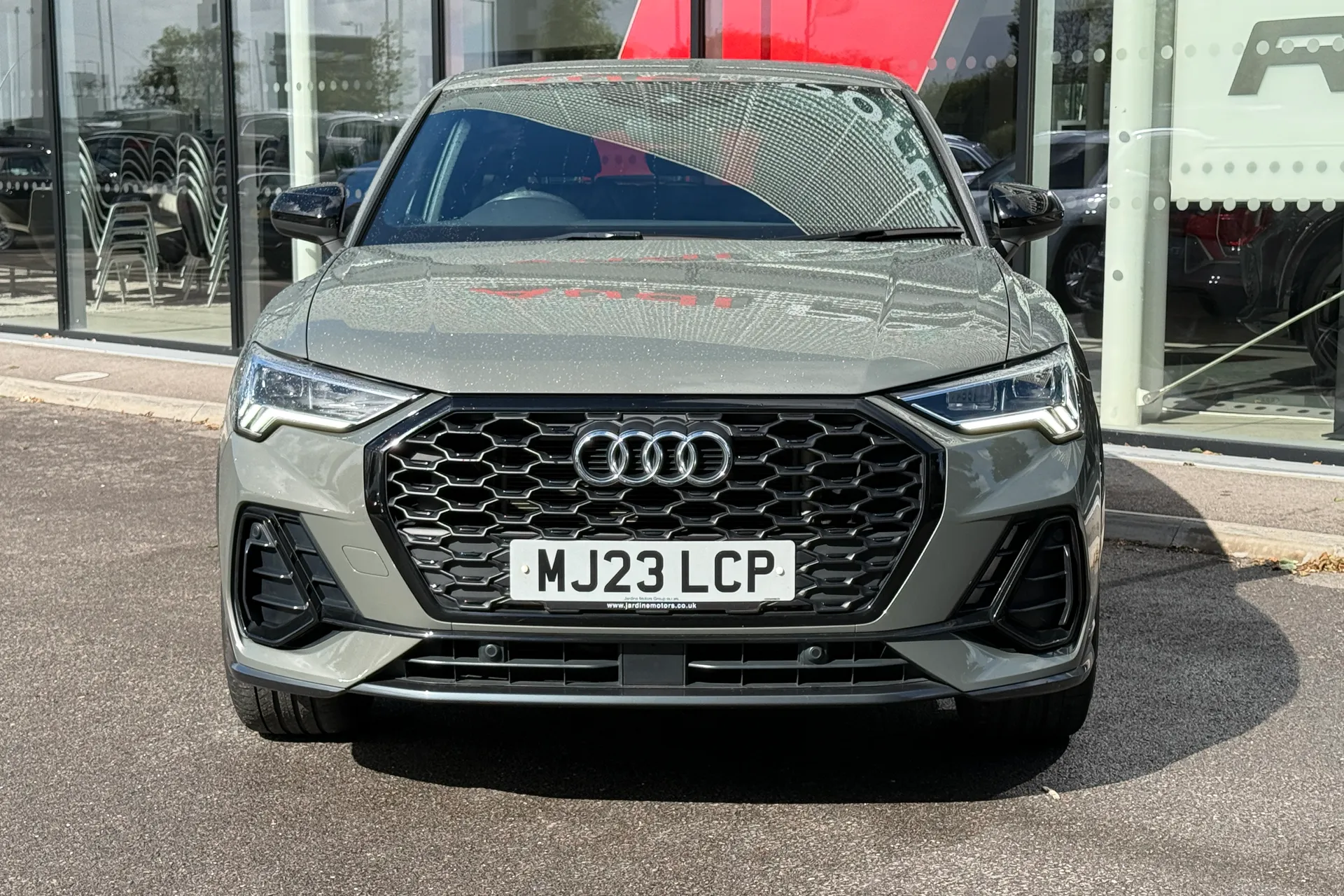 Audi Q3 thumbnail image number 7