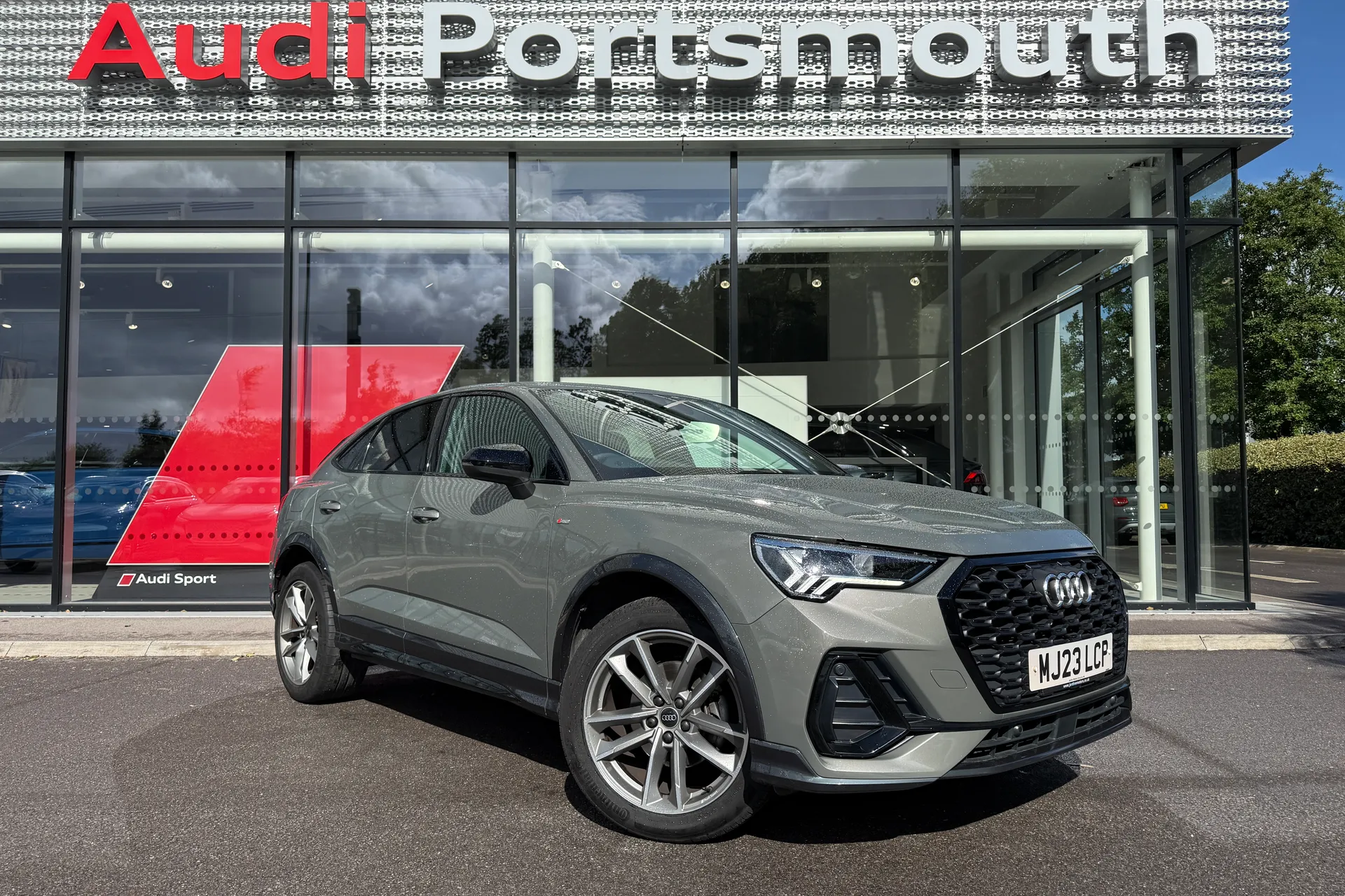 Audi Q3 focused image