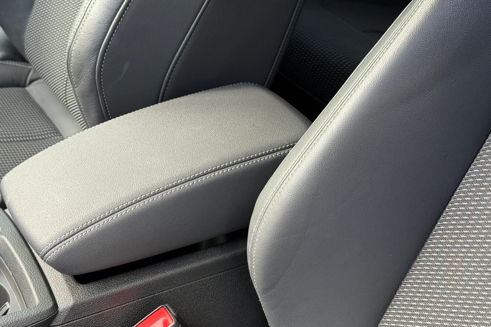 Audi Q3 thumbnail image number 39