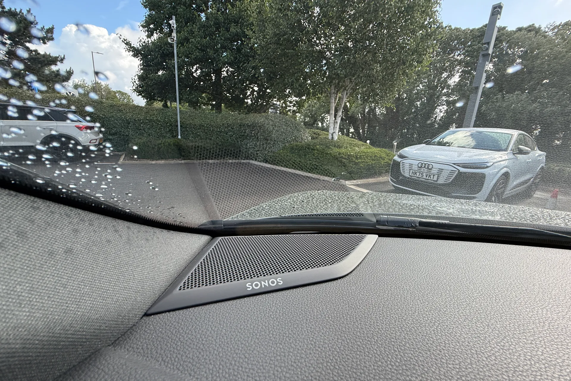 Audi Q3 thumbnail image number 42