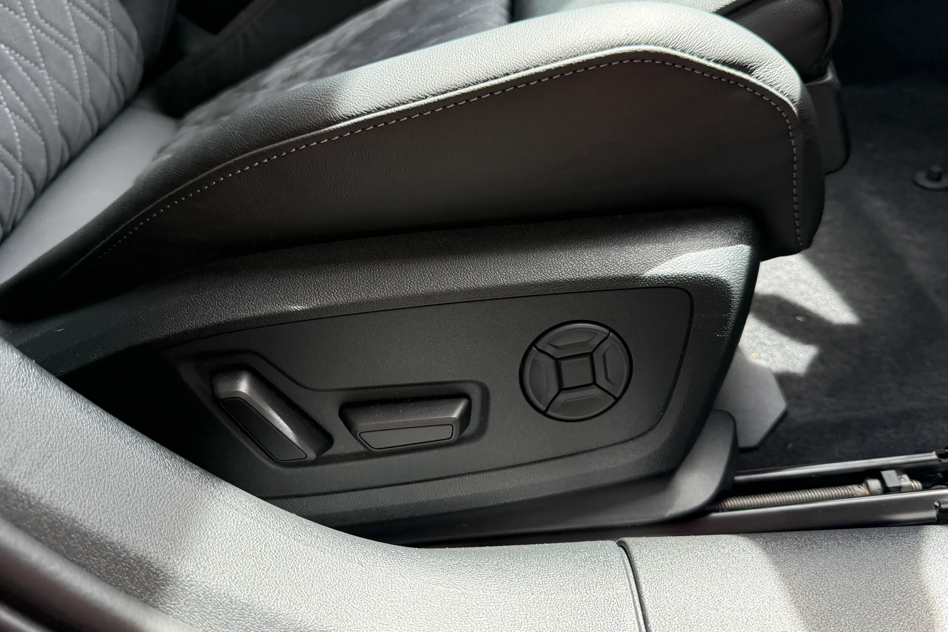 Audi A5 thumbnail image number 26