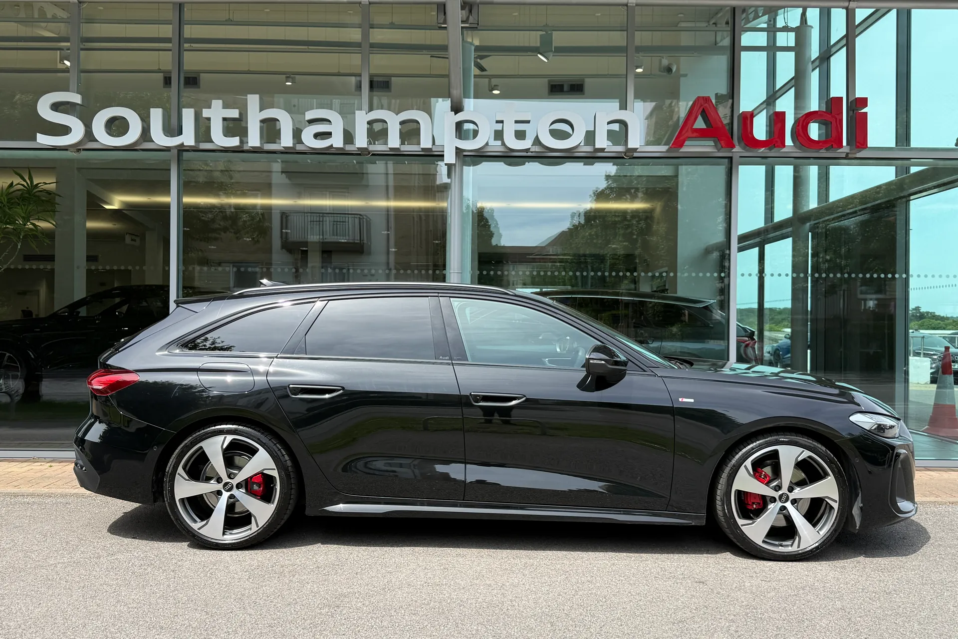 Audi A5 thumbnail image number 2