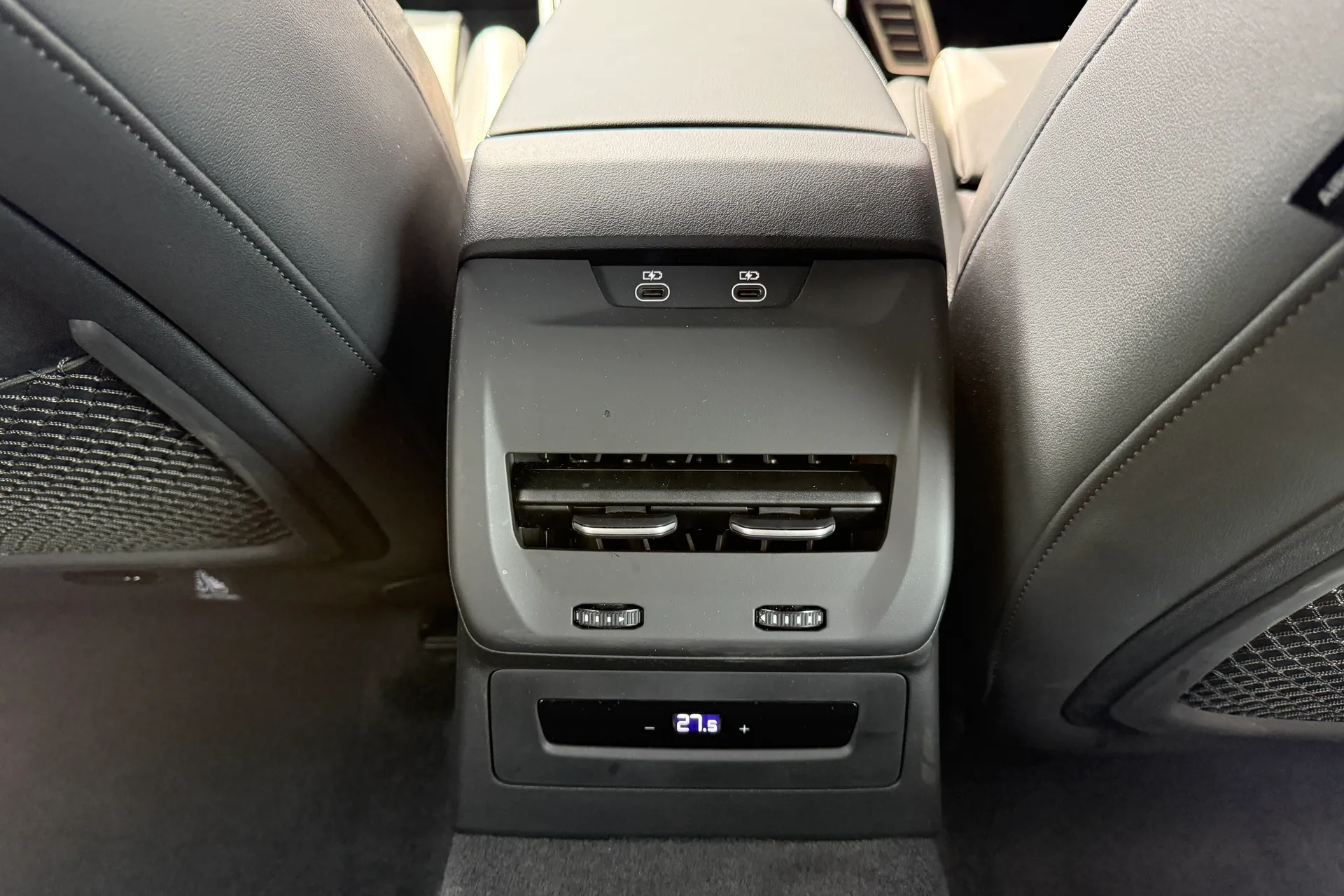 Audi A5 thumbnail image number 36