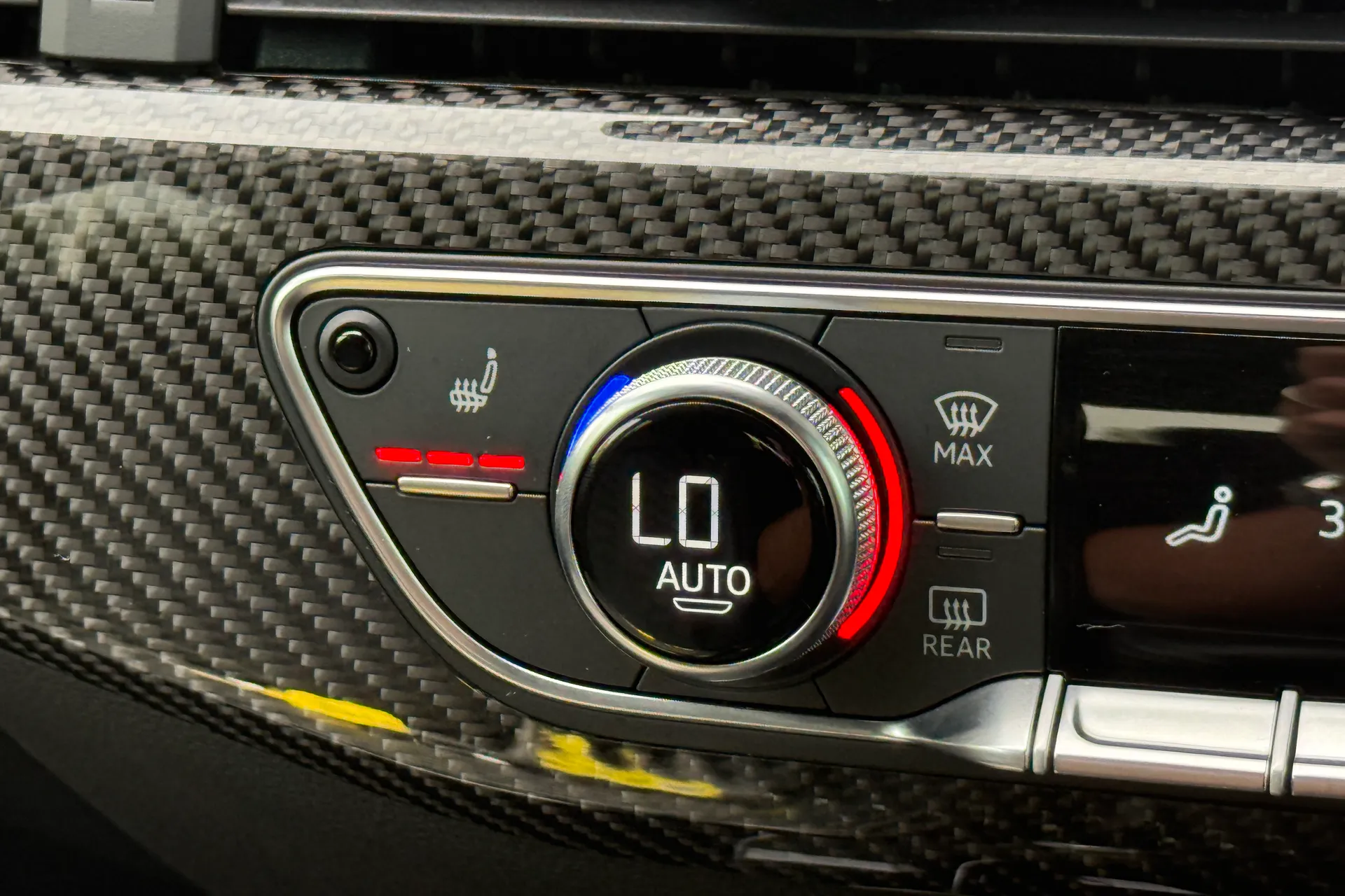 Audi RS4 Avant thumbnail image number 9