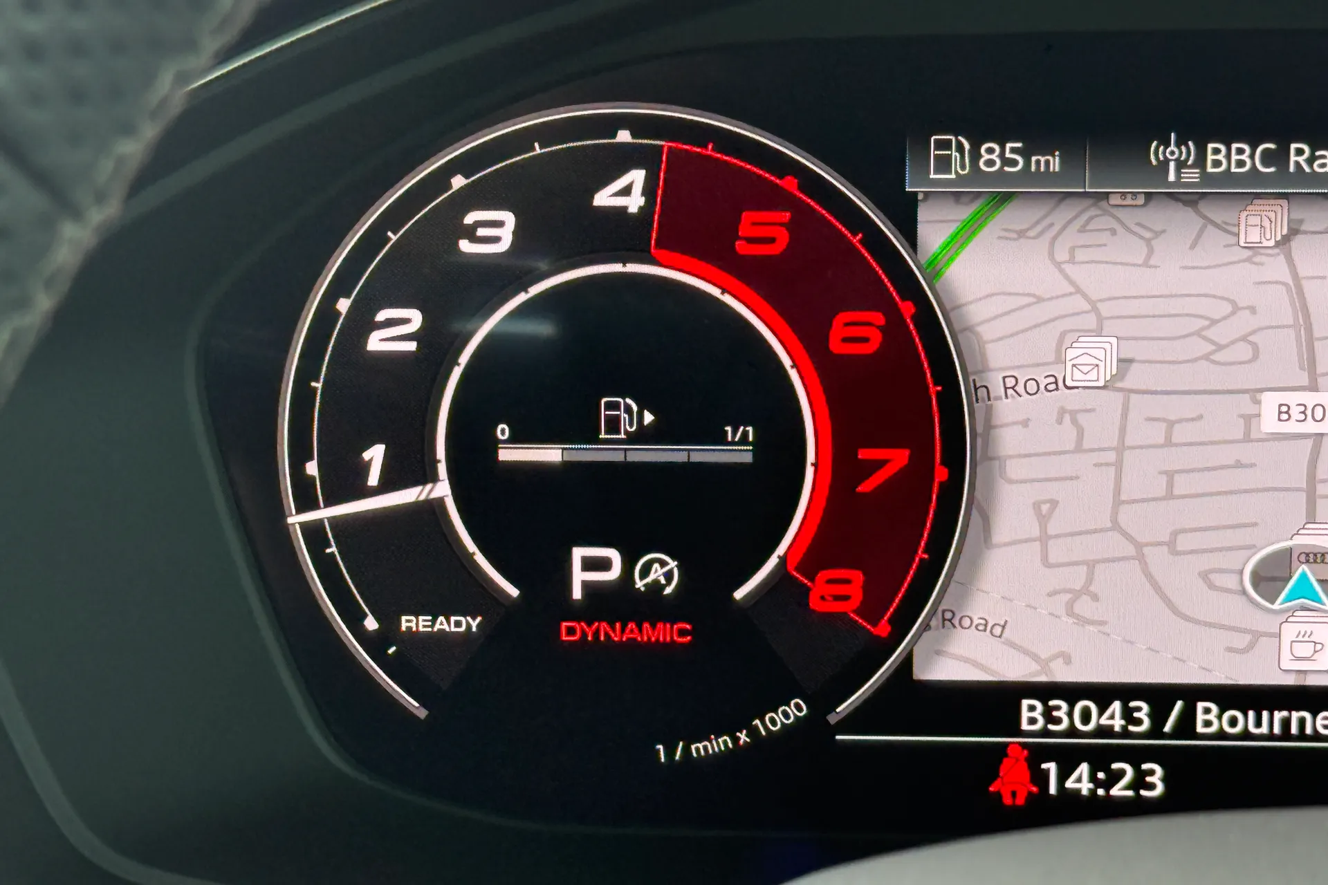 Audi RS4 Avant thumbnail image number 16