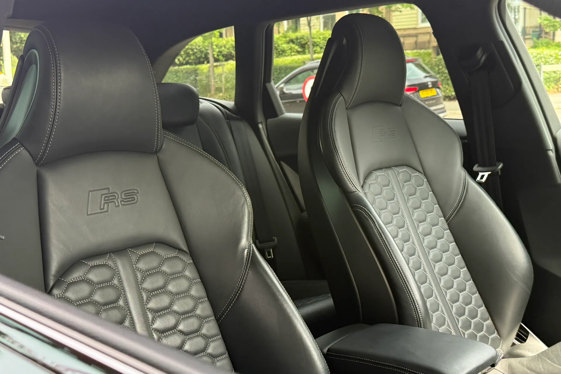 Audi RS4 Avant thumbnail image number 44