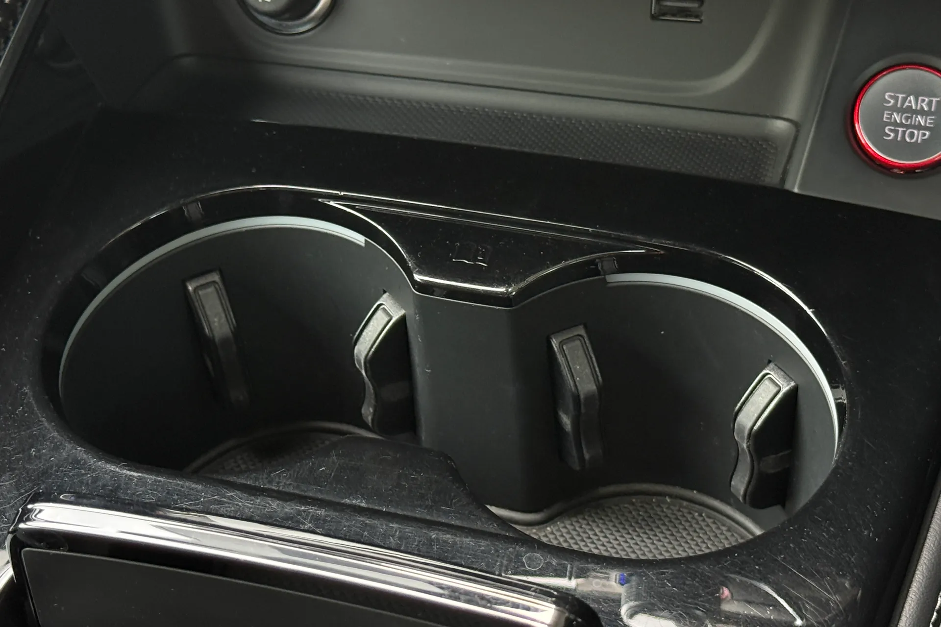 Audi RS4 Avant thumbnail image number 31