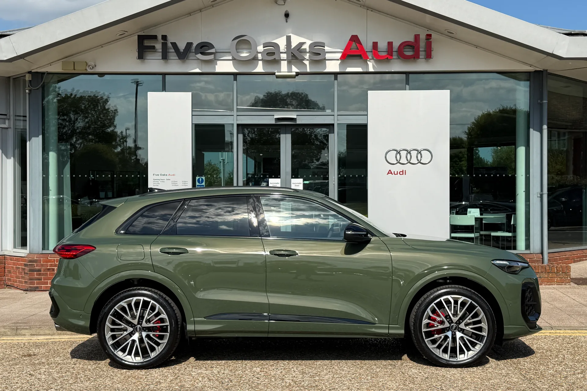 Audi Q5 thumbnail image number 2