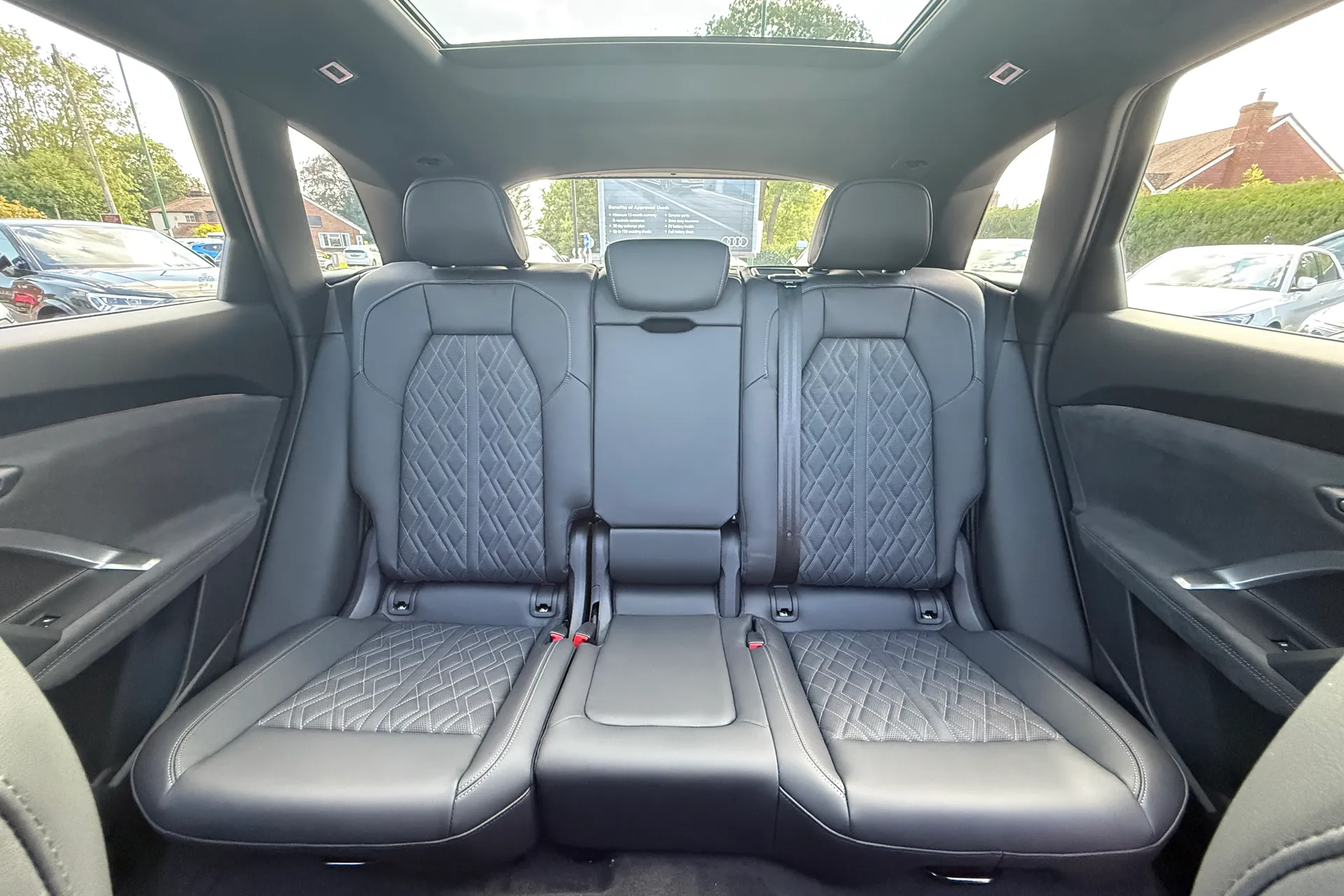 Audi Q5 thumbnail image number 8