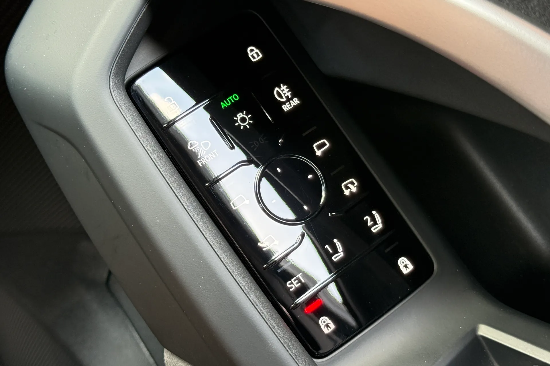 Audi Q5 thumbnail image number 34