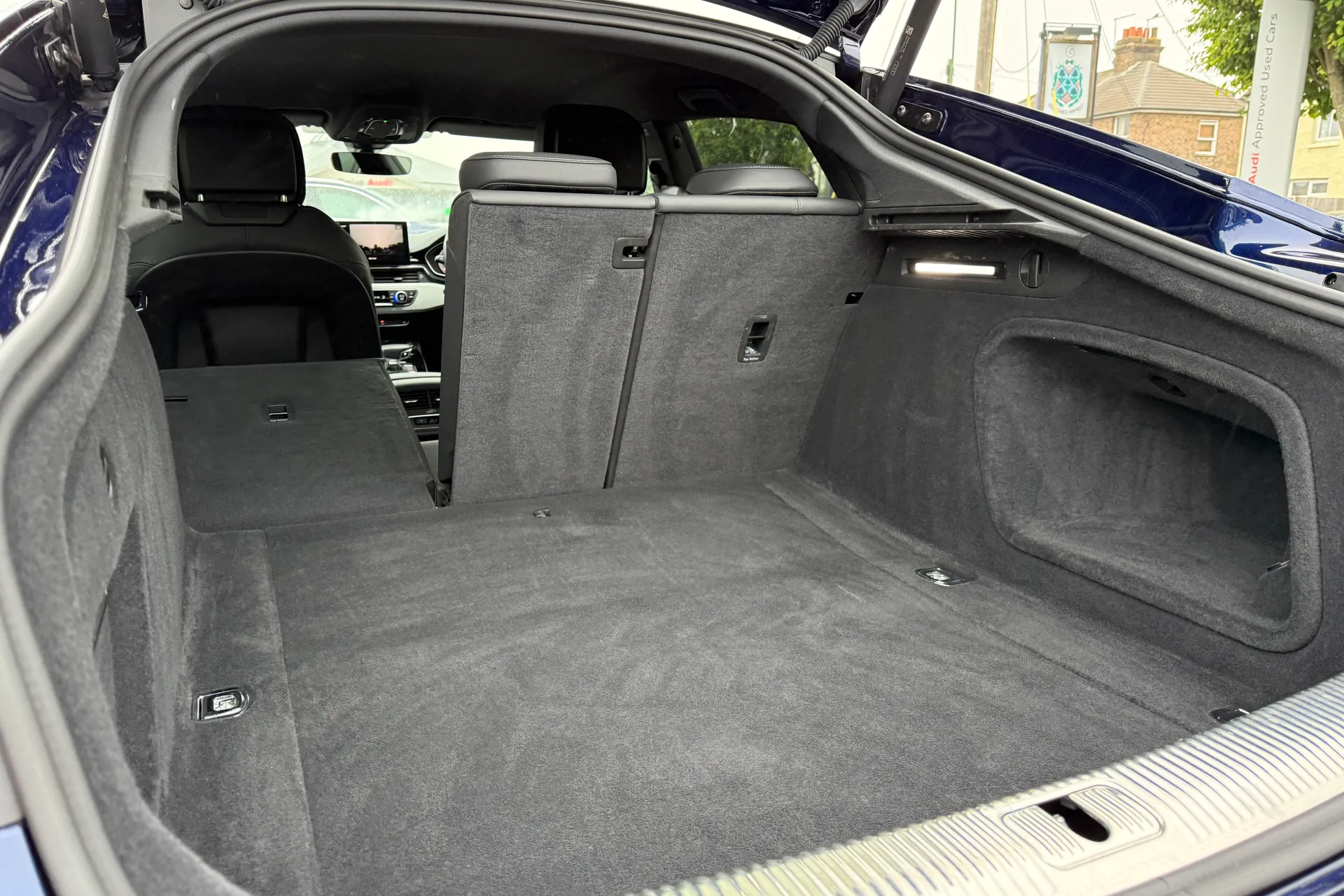 Audi A5 thumbnail image number 40