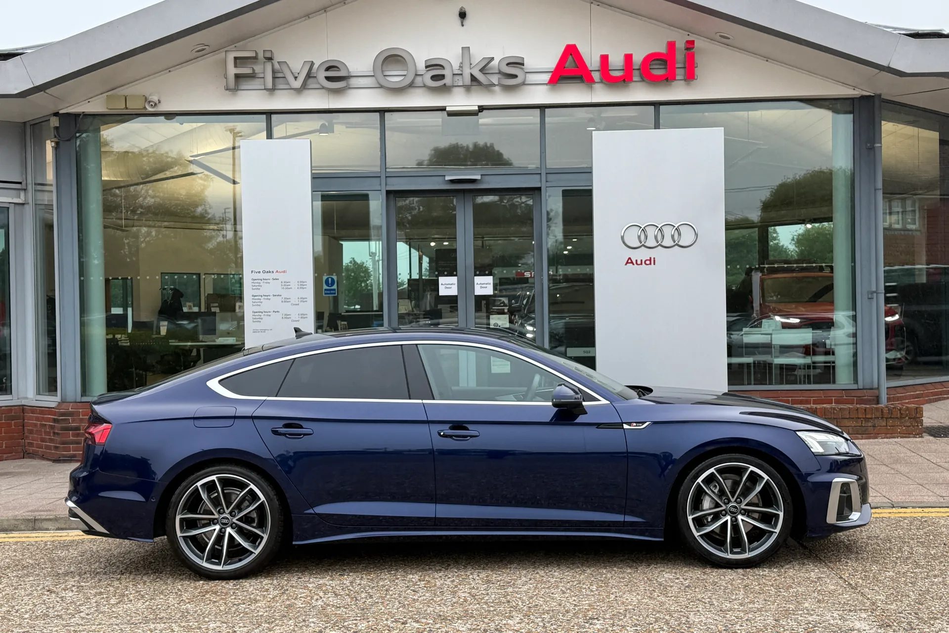 Audi A5 thumbnail image number 2