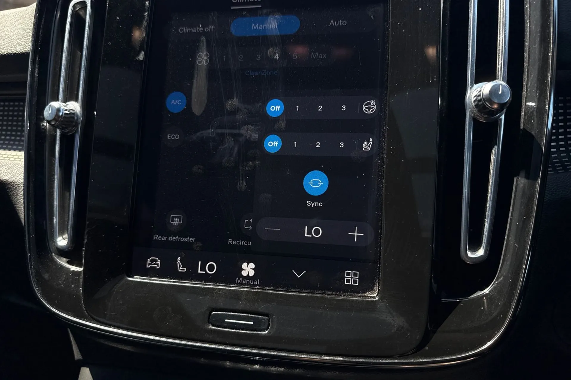 Volvo XC40 thumbnail image number 43