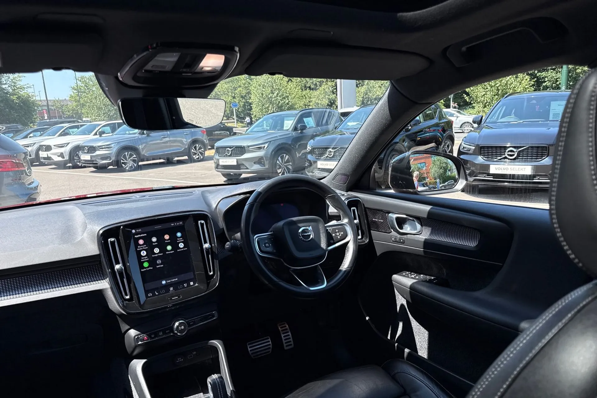 Volvo XC40 thumbnail image number 32