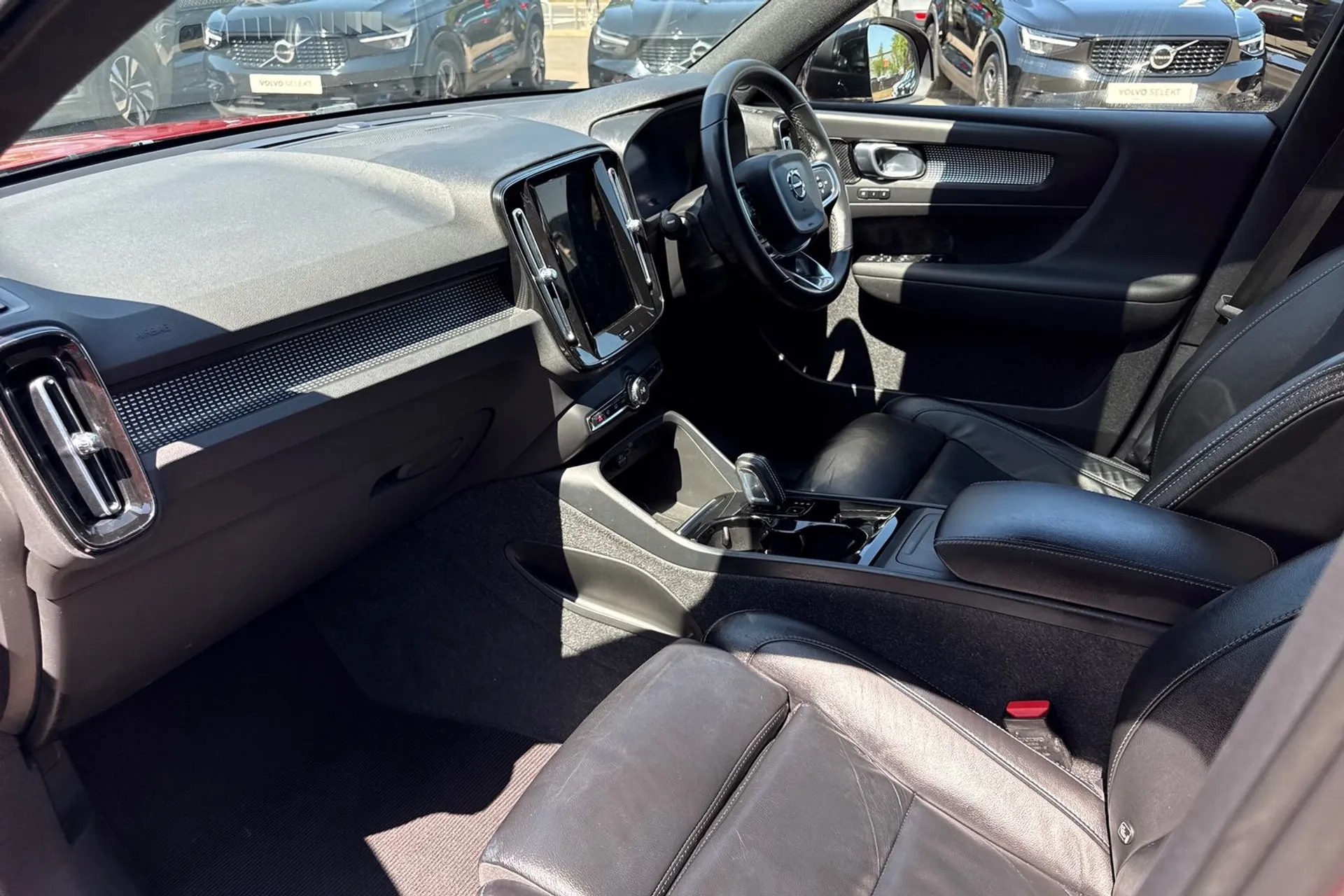 Volvo XC40 thumbnail image number 26