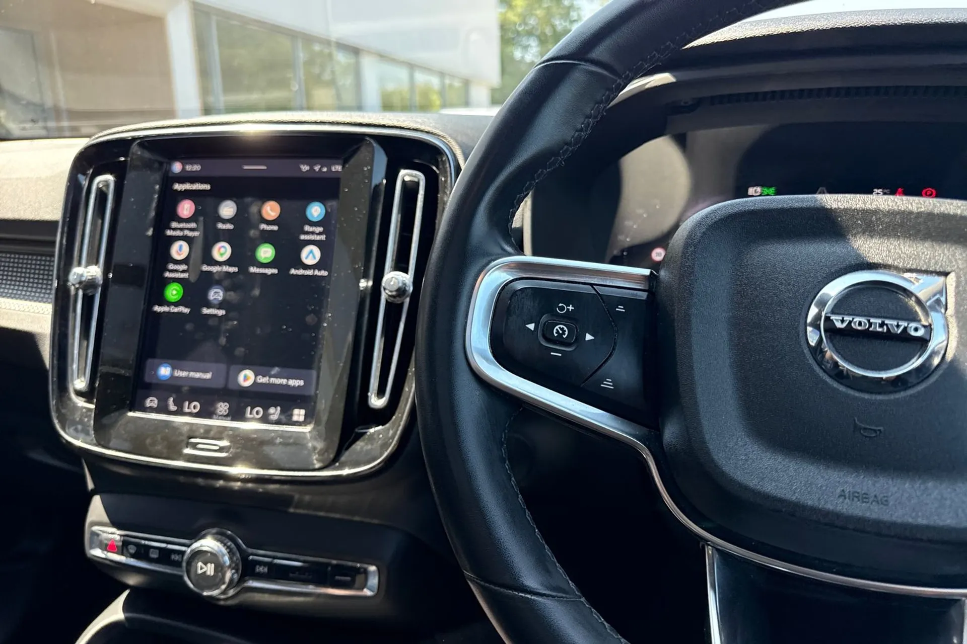 Volvo XC40 thumbnail image number 35