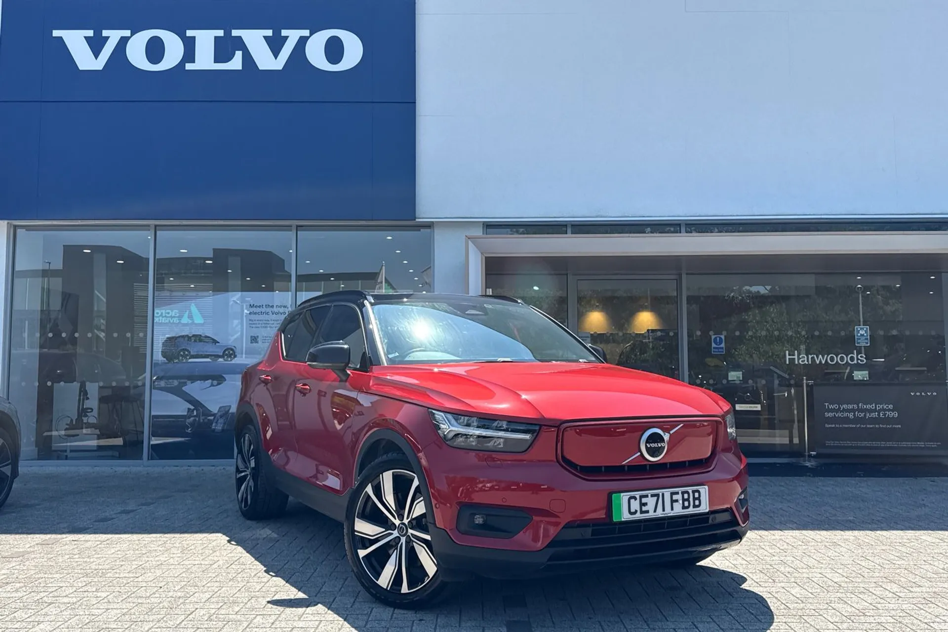 Volvo XC40 focused image