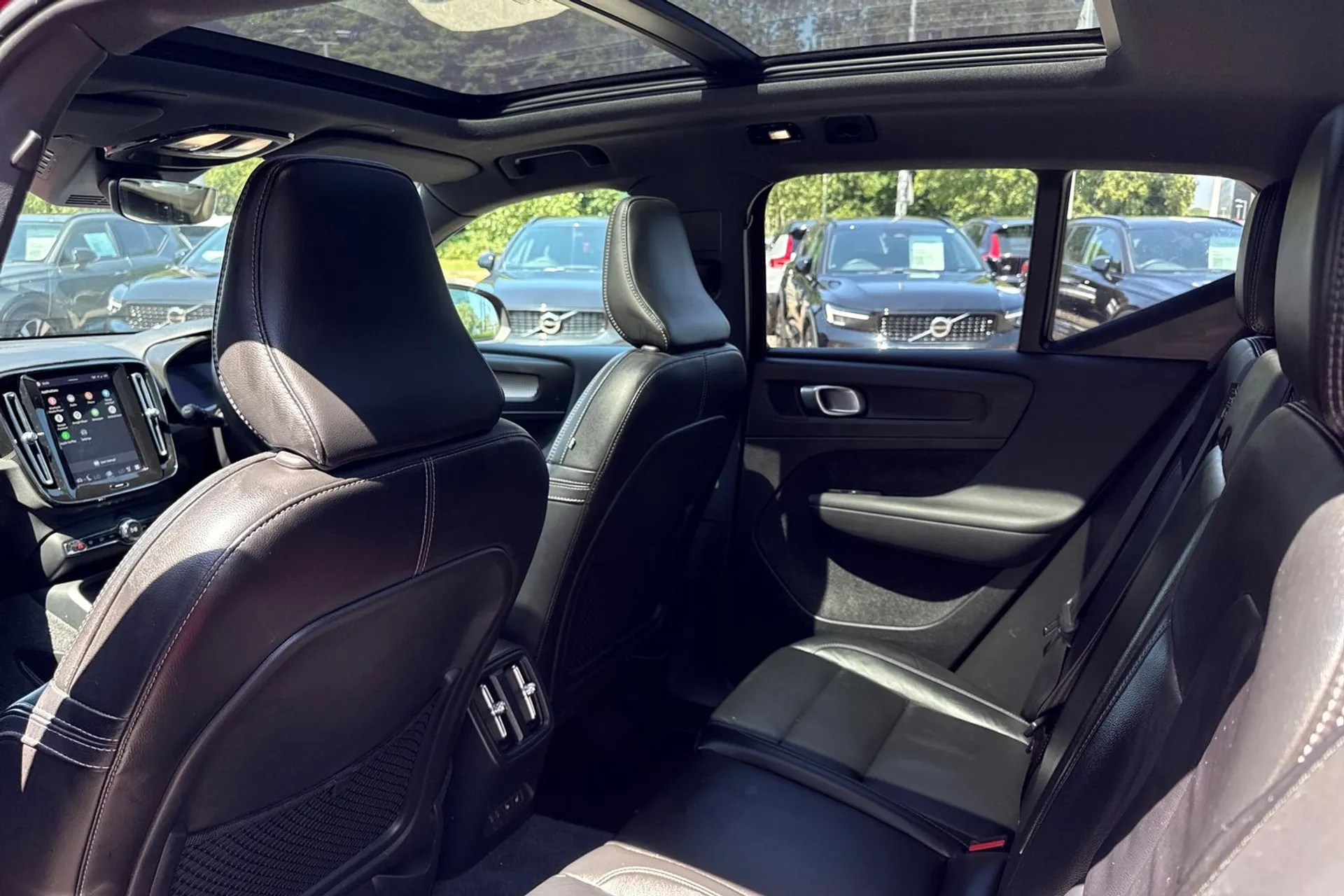 Volvo XC40 thumbnail image number 30