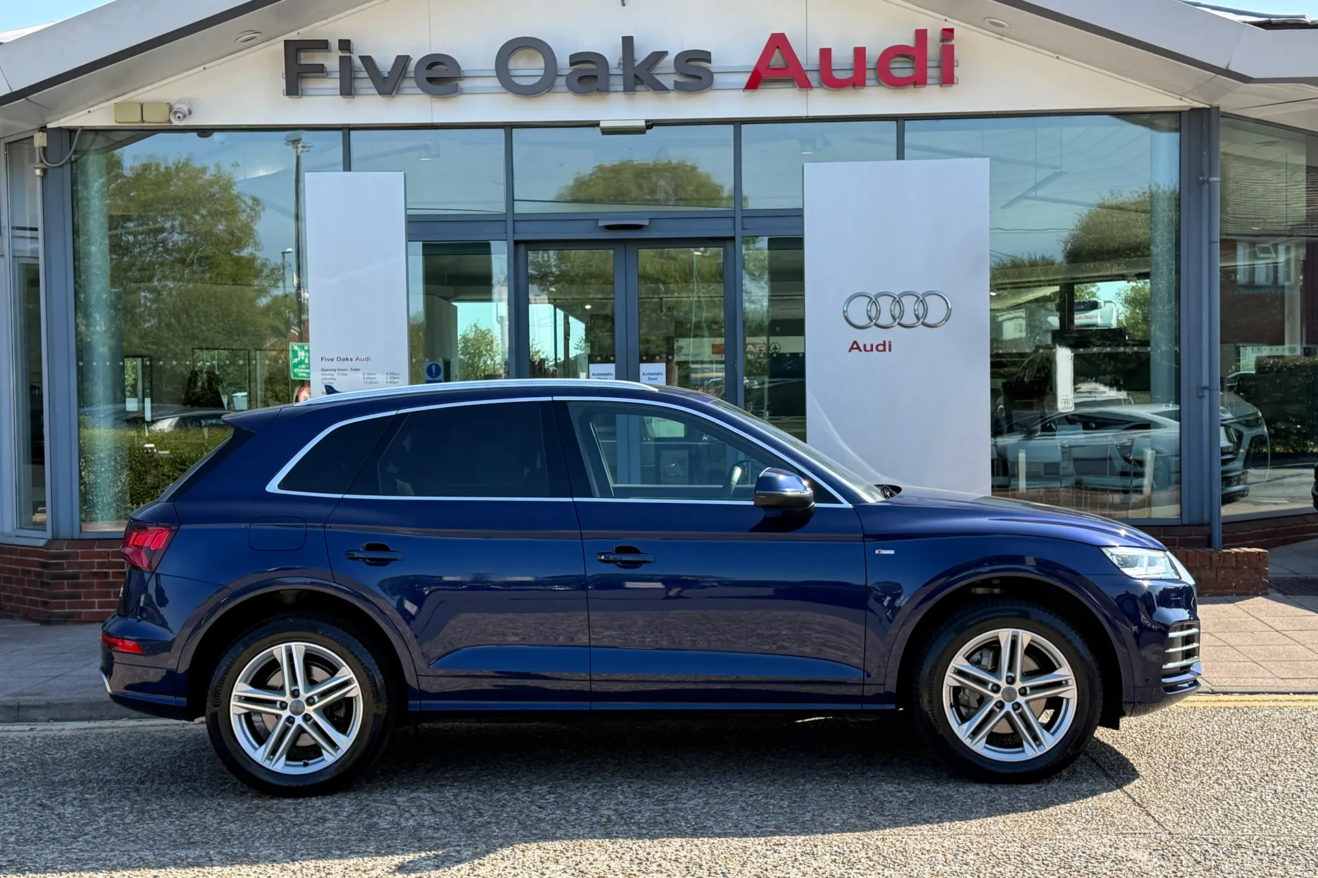 Audi Q5 thumbnail image number 2