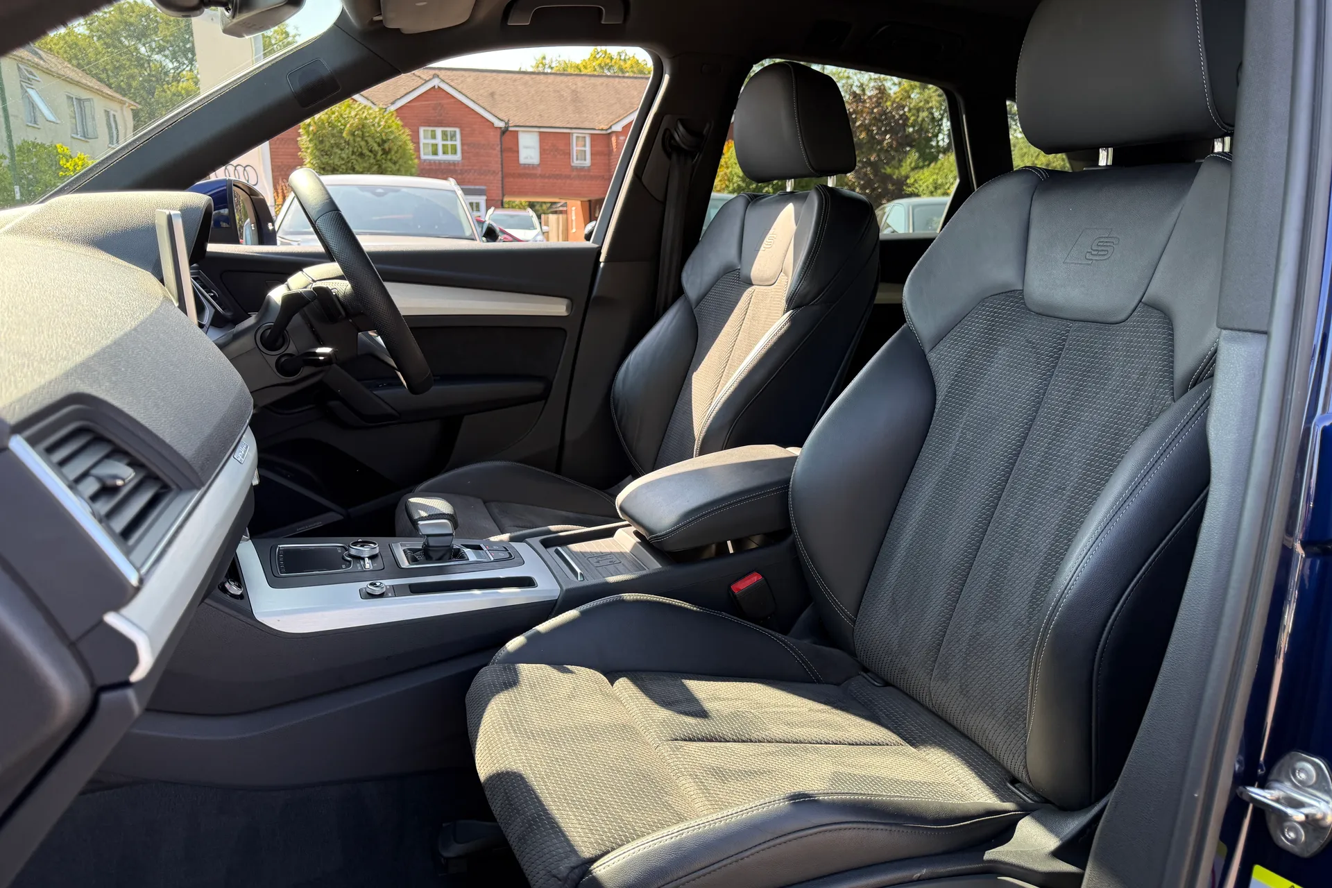 Audi Q5 thumbnail image number 29