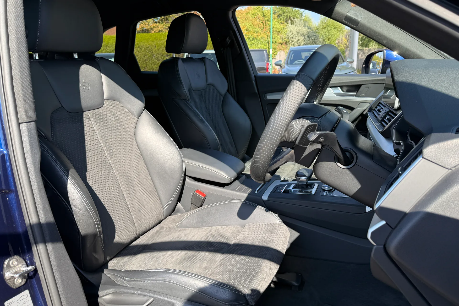 Audi Q5 thumbnail image number 26
