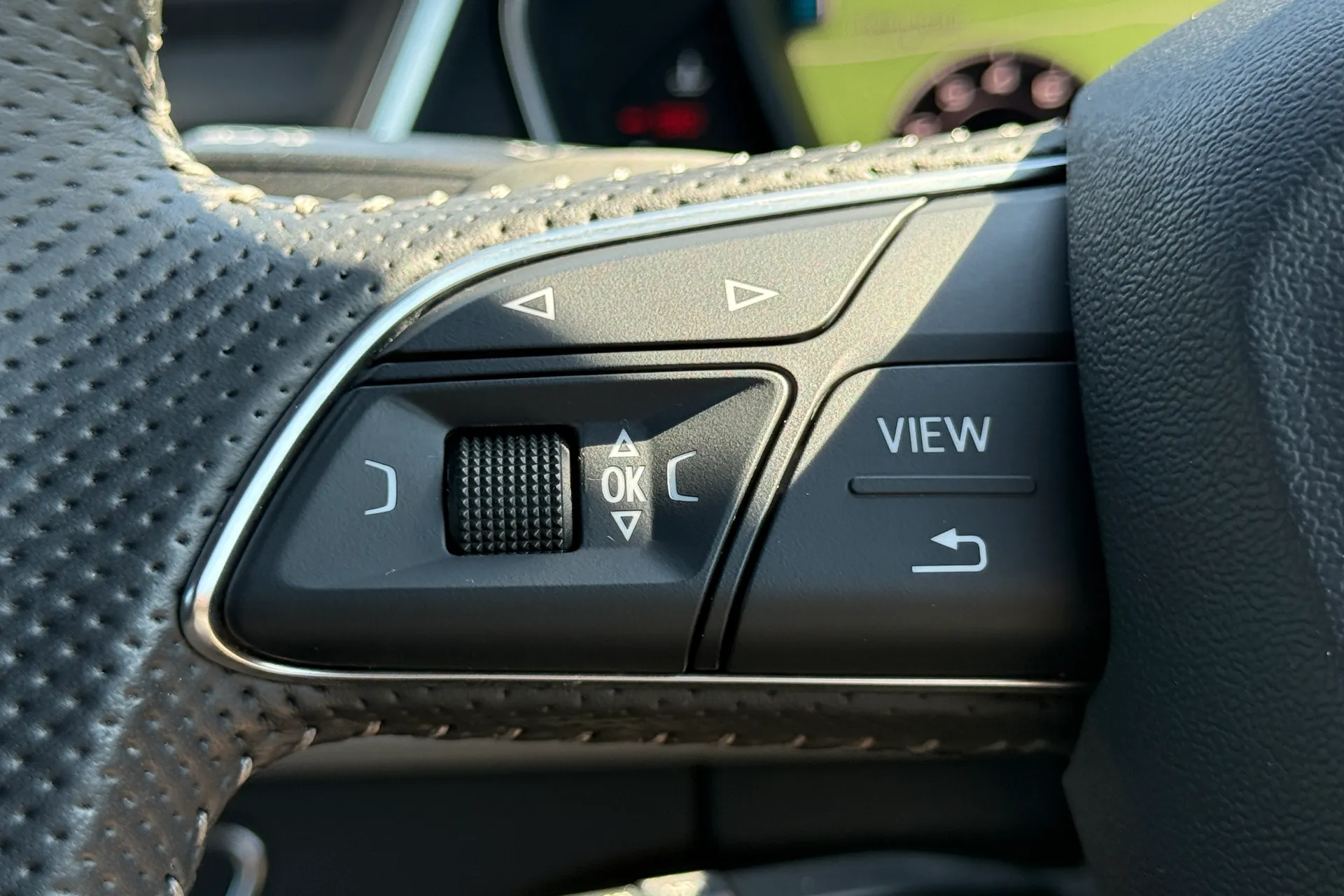 Audi Q5 thumbnail image number 20