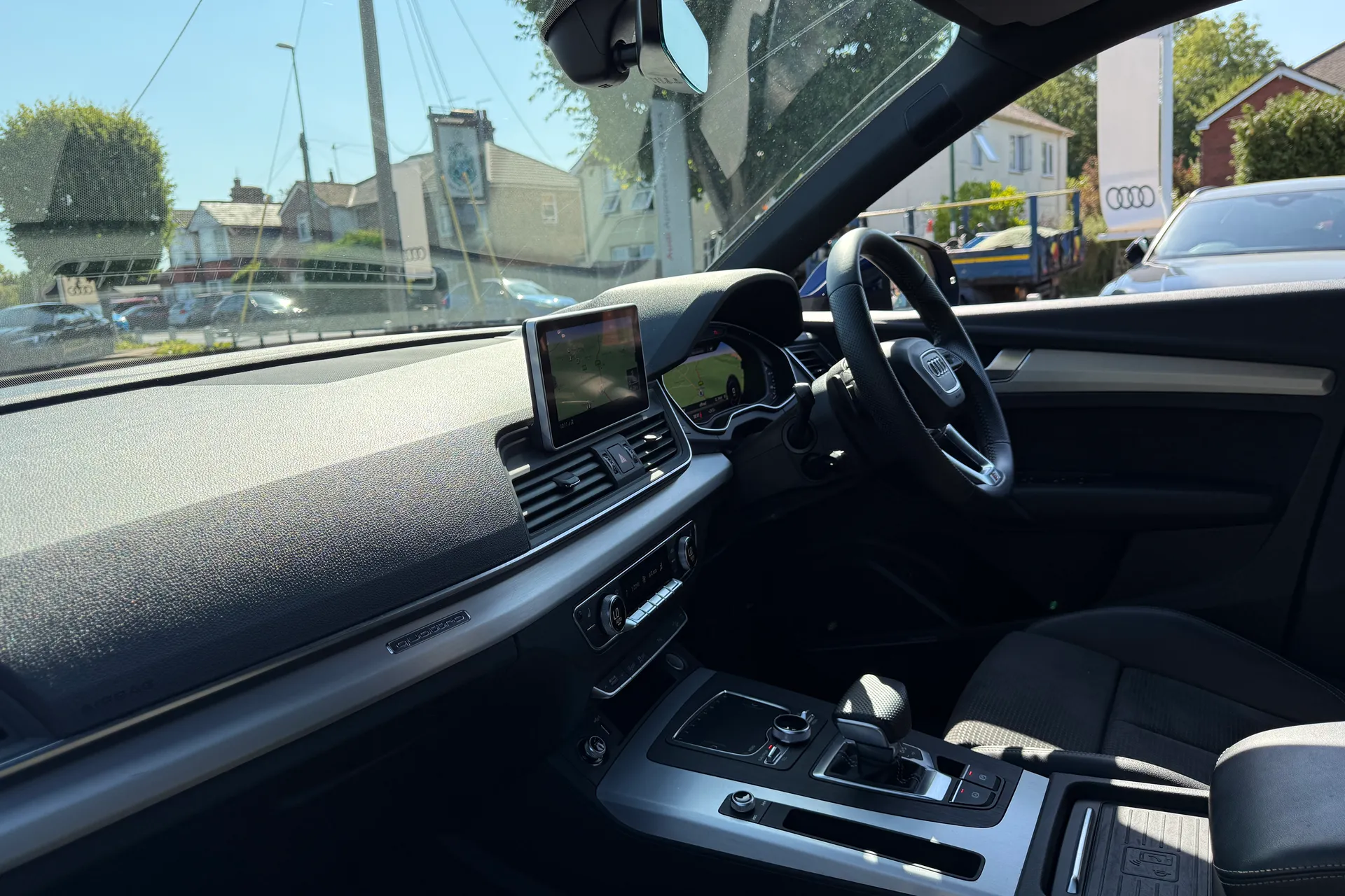Audi Q5 thumbnail image number 28