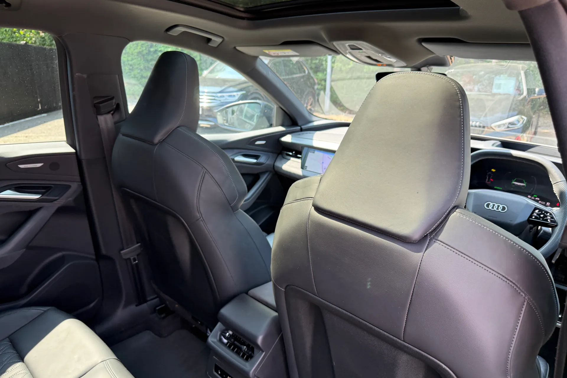 Audi Q6 thumbnail image number 35