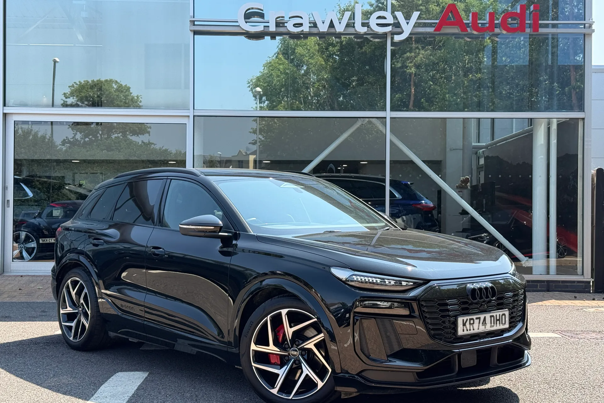 Audi Q6 focused image