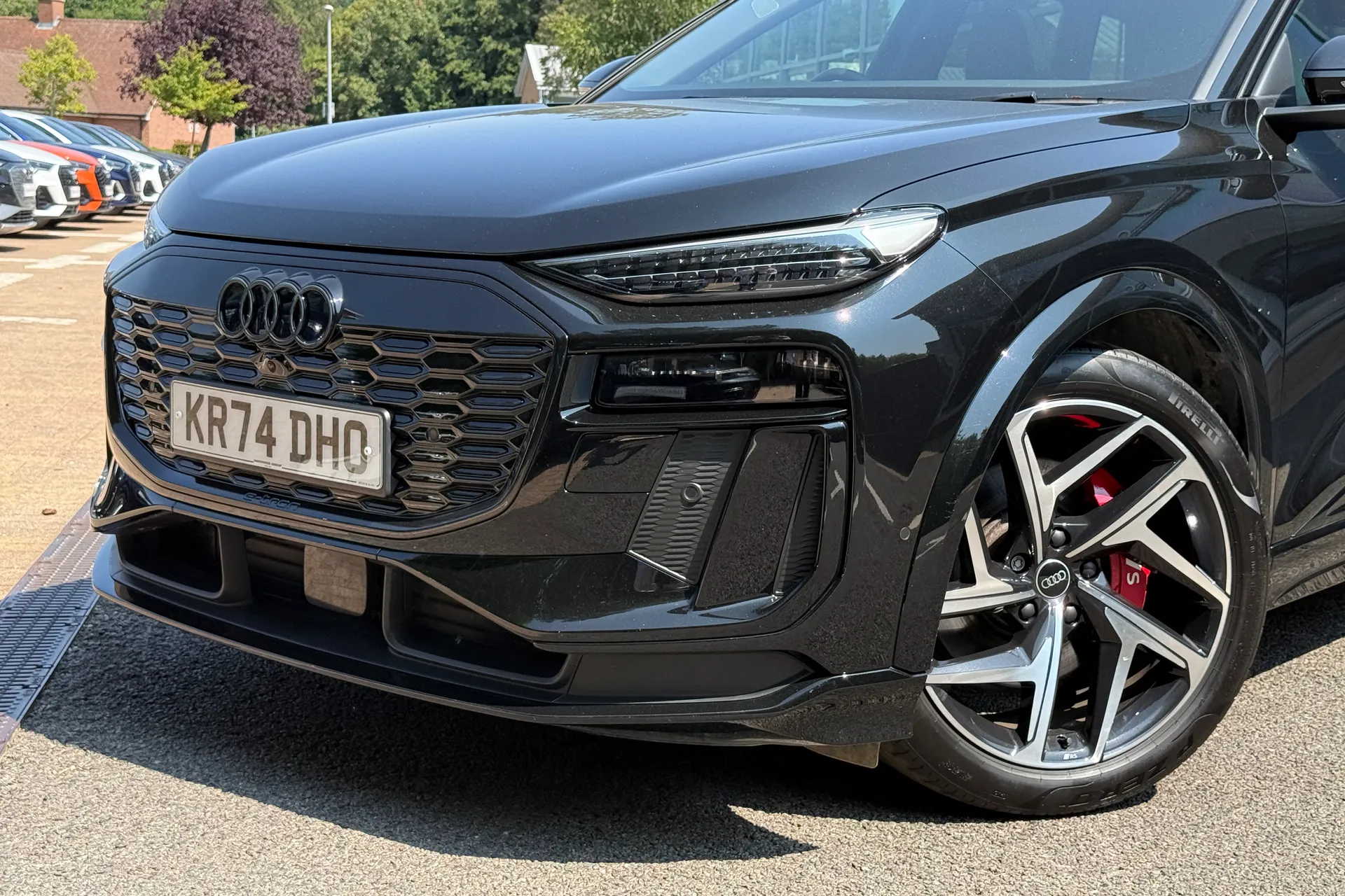 Audi Q6 thumbnail image number 57