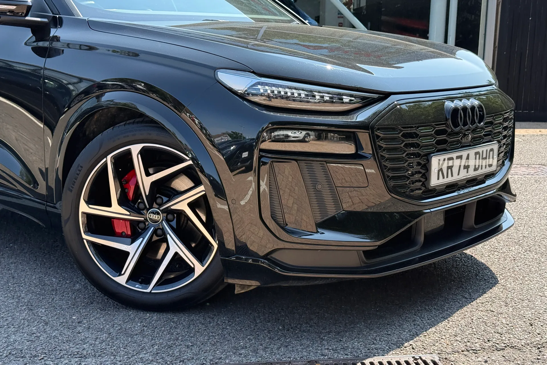 Audi Q6 thumbnail image number 13