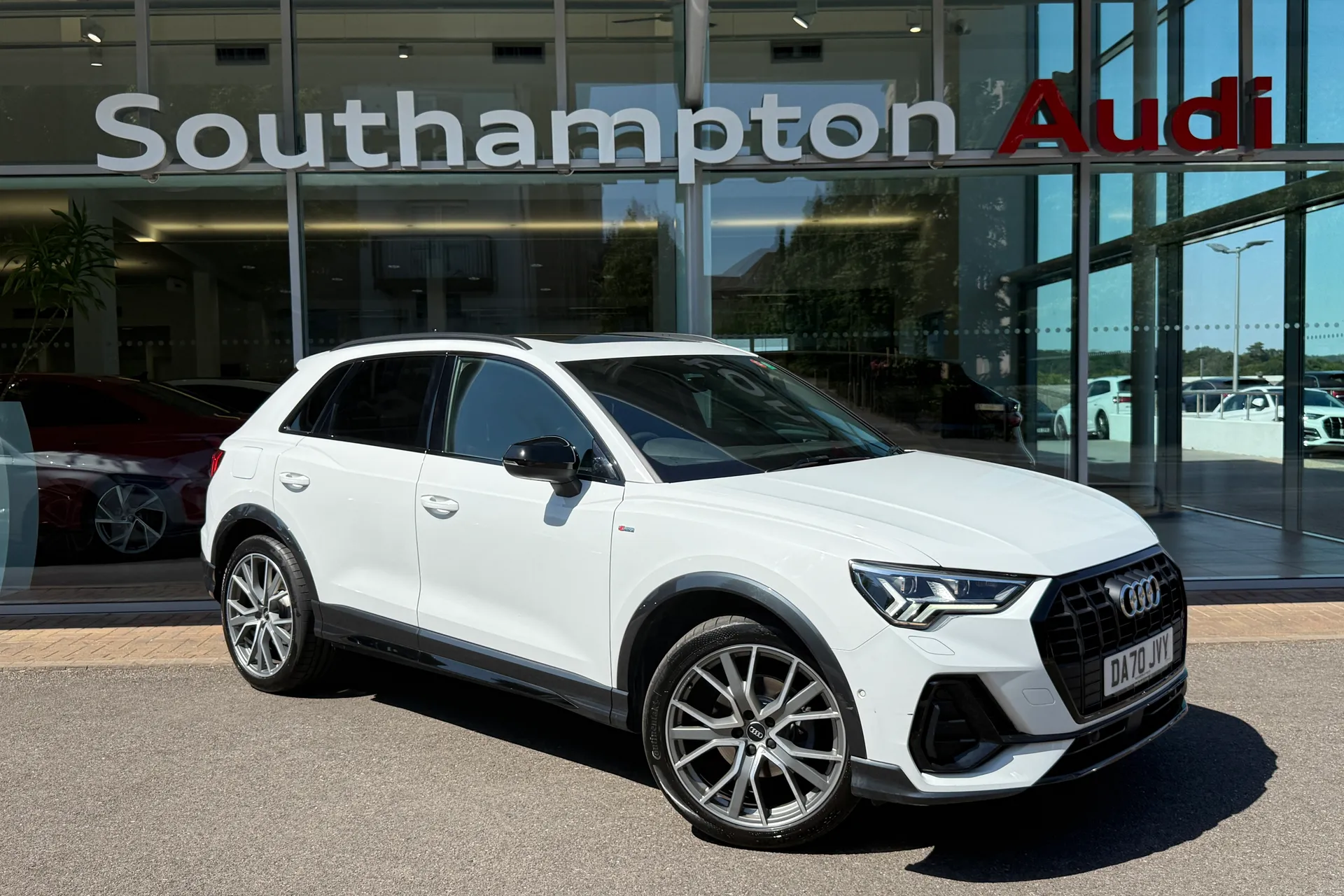 Audi Q3 thumbnail image number 53