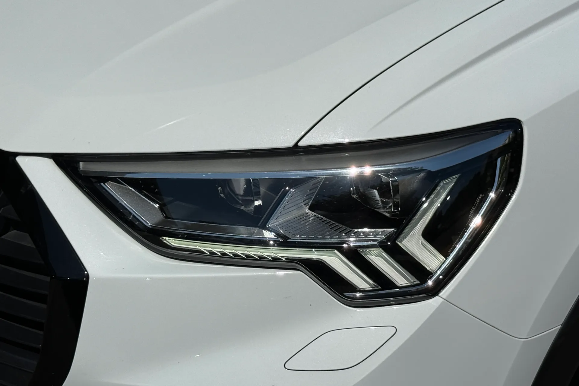 Audi Q3 thumbnail image number 49