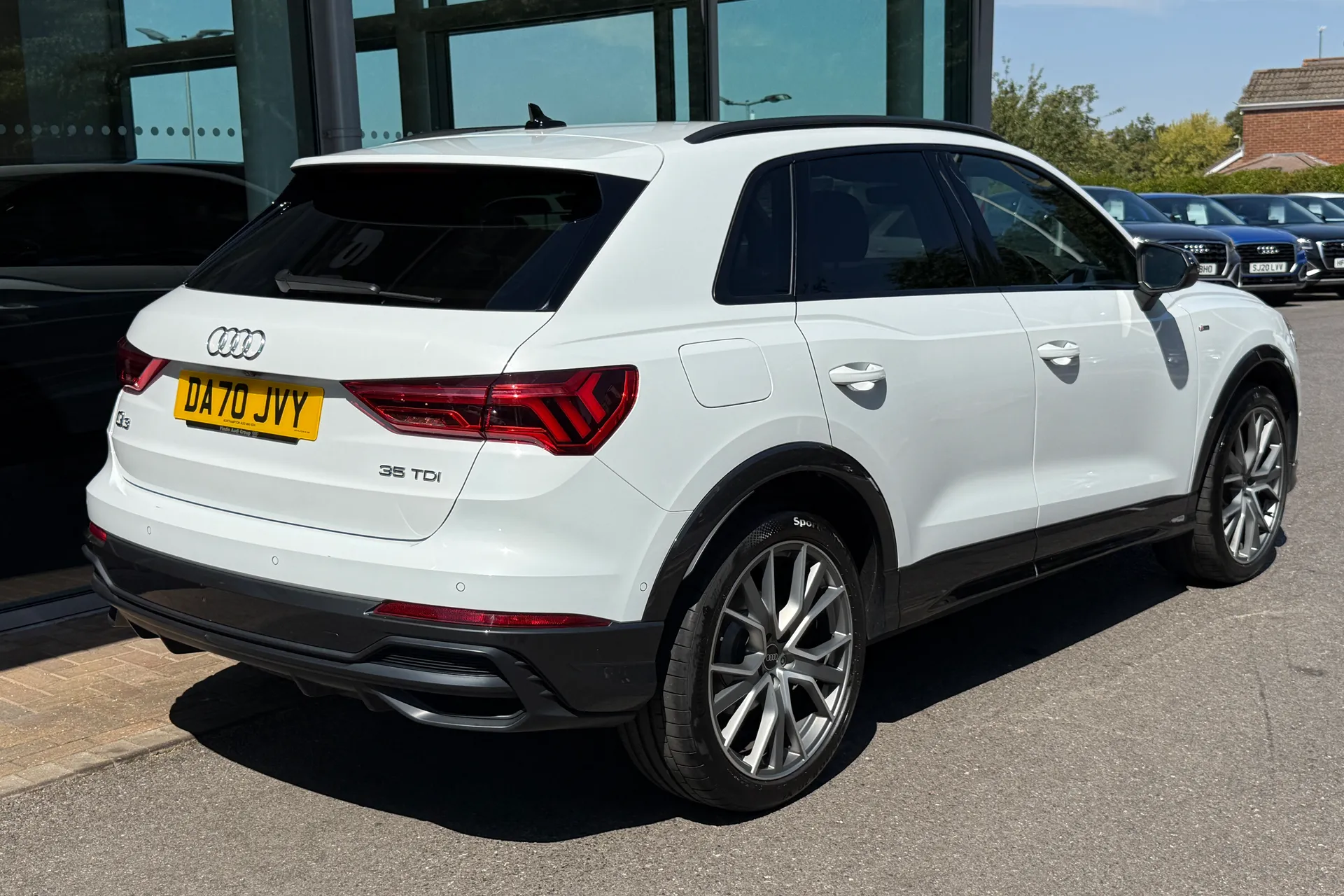 Audi Q3 thumbnail image number 51