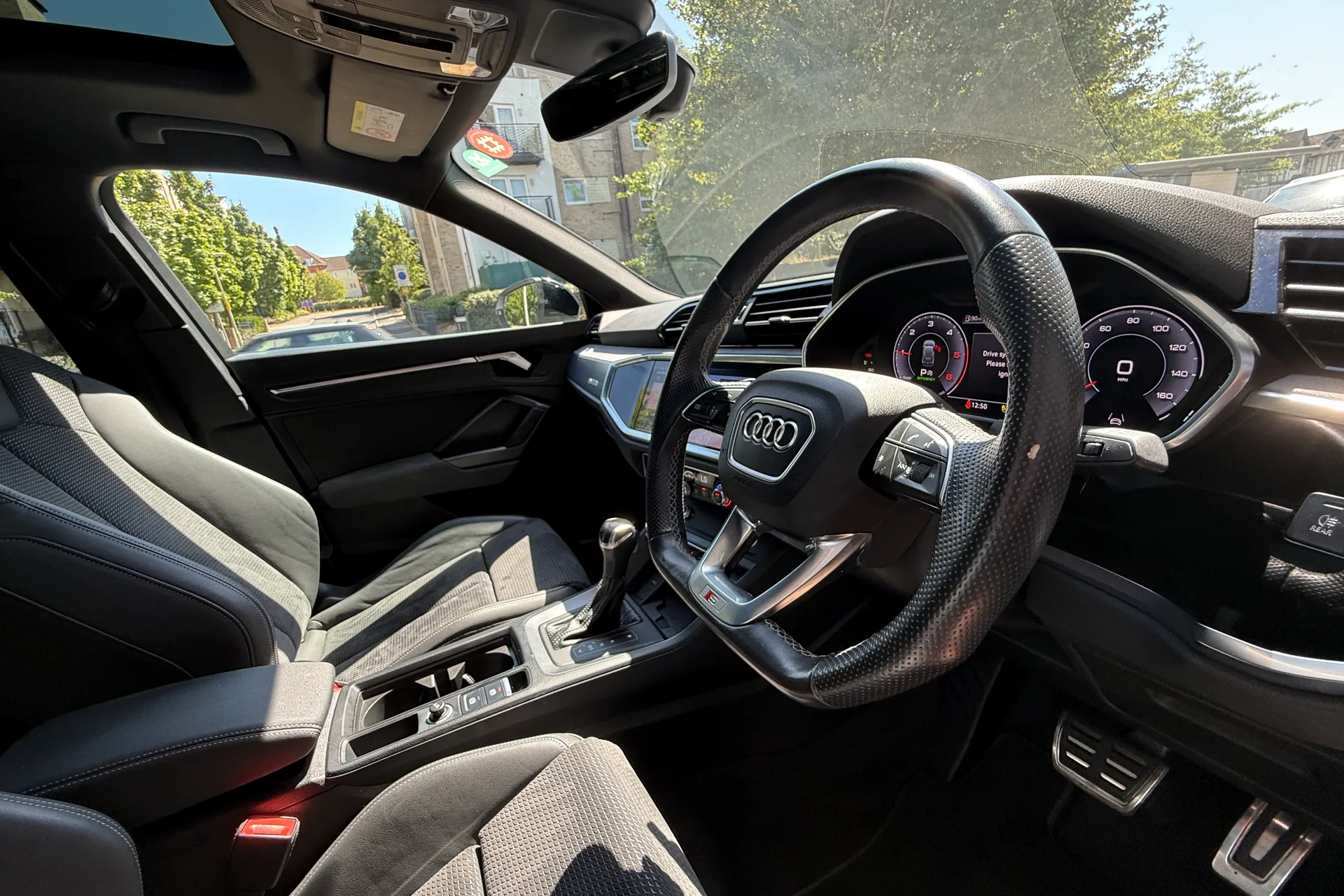 Audi Q3 thumbnail image number 6