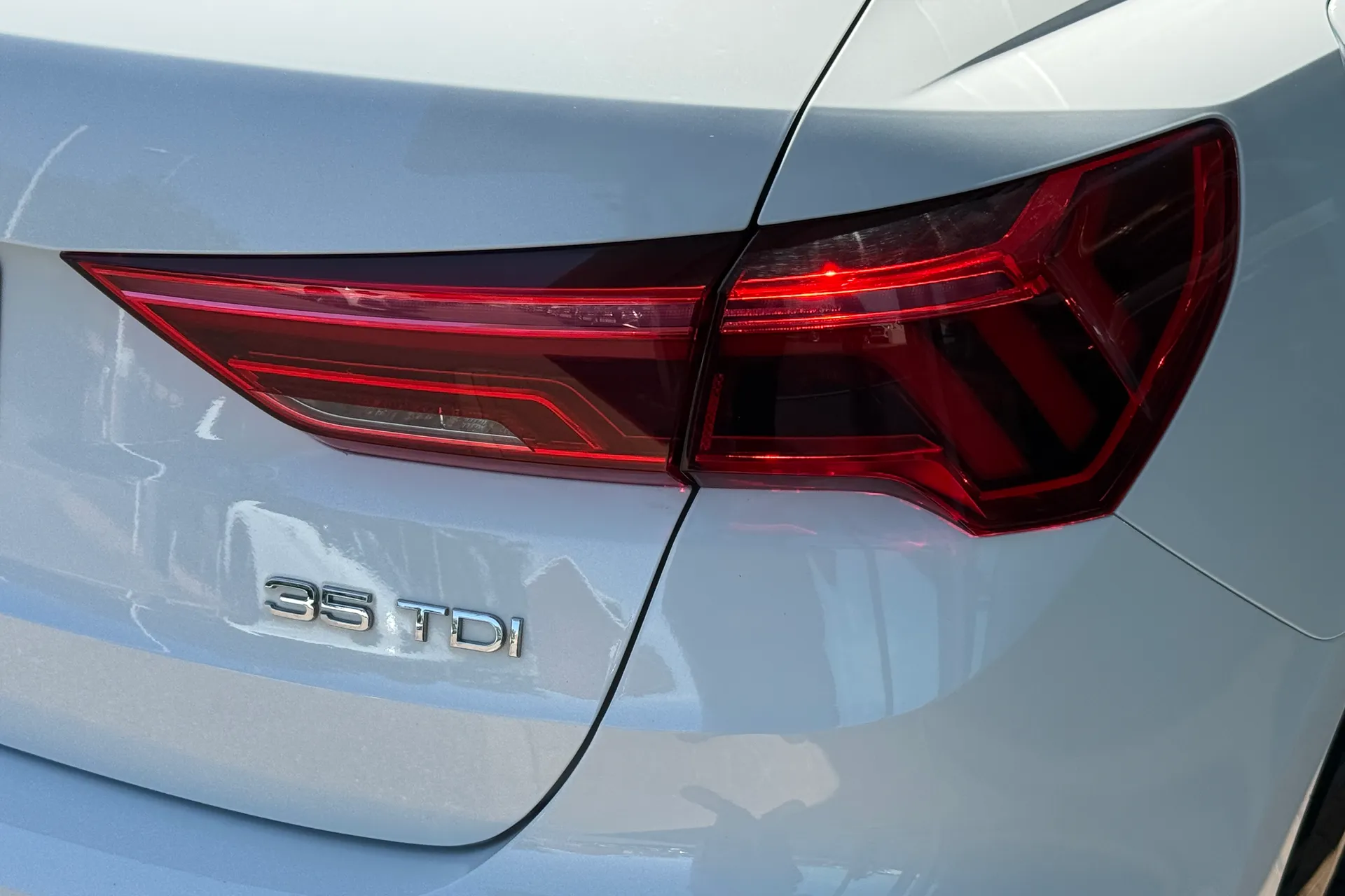 Audi Q3 thumbnail image number 41