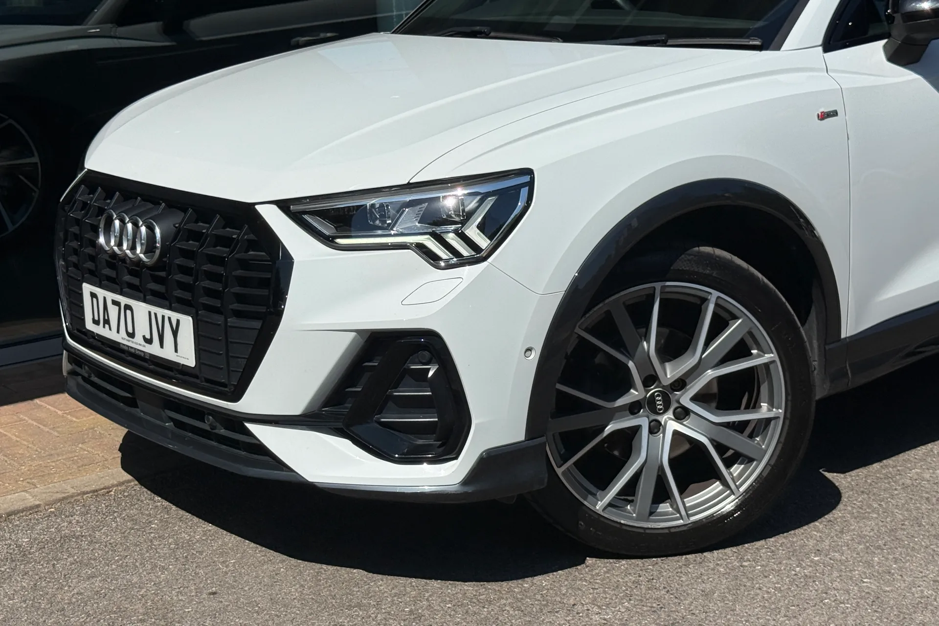 Audi Q3 thumbnail image number 54