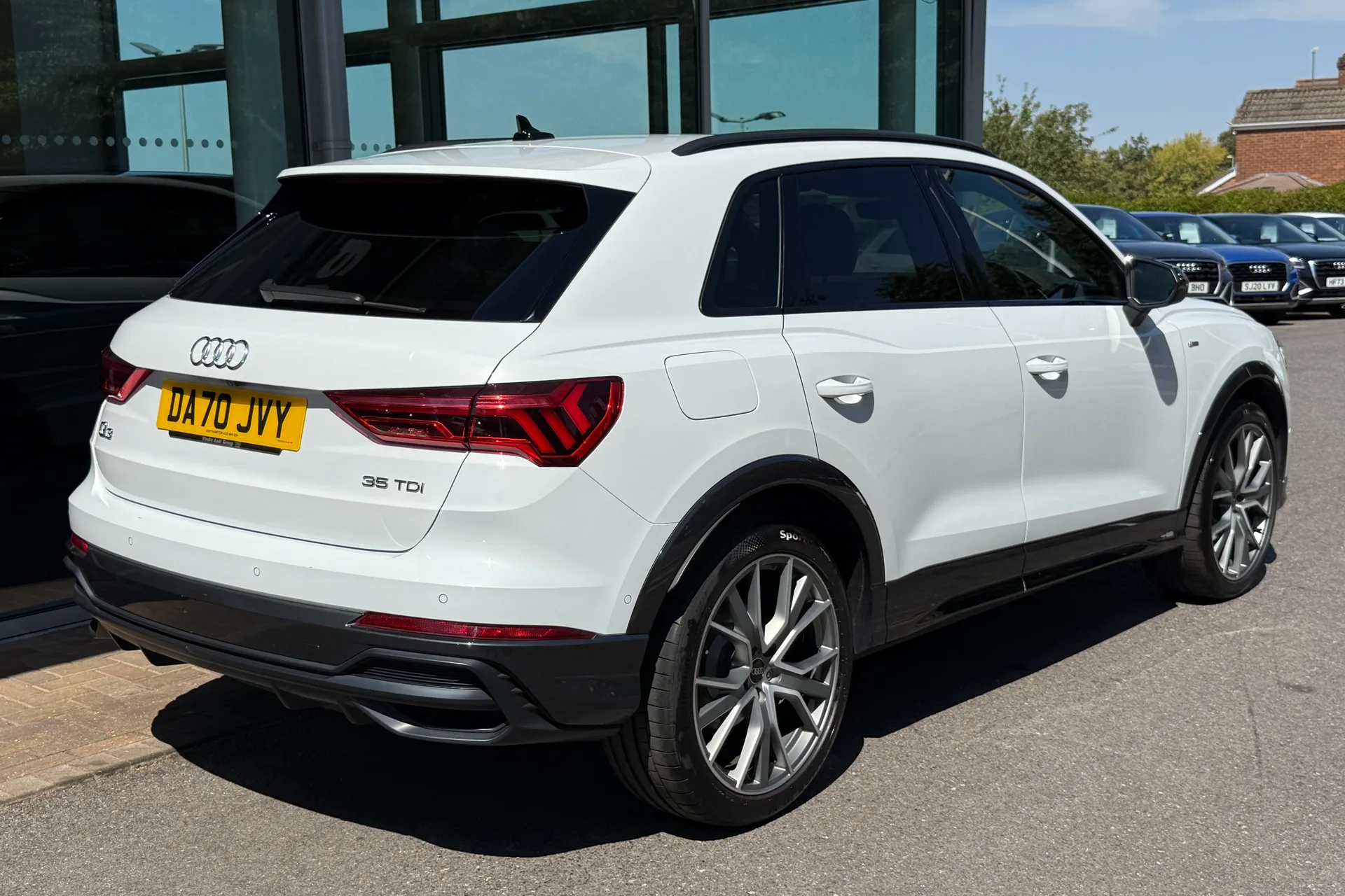 Audi Q3 thumbnail image number 52