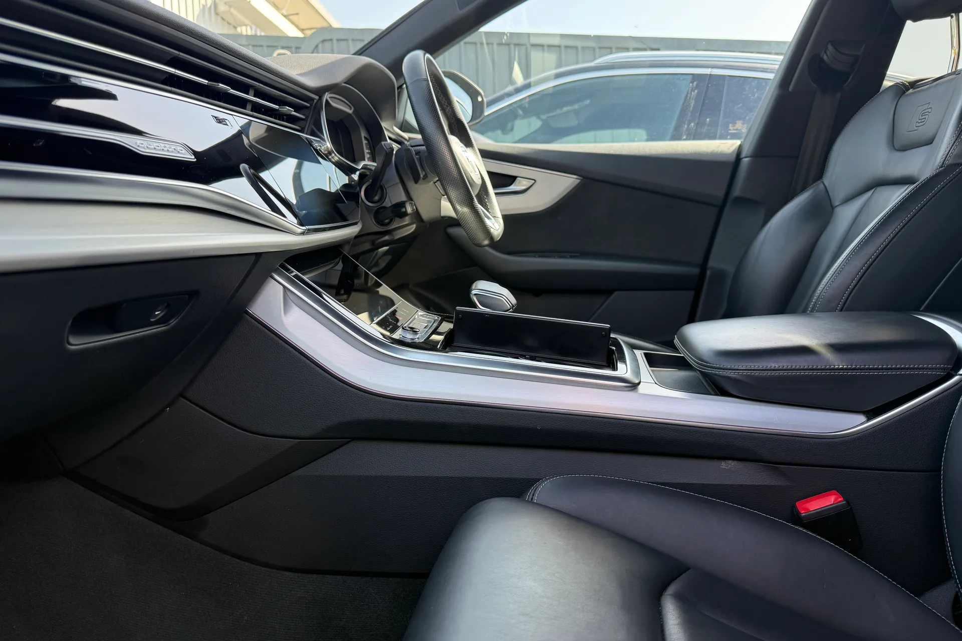Audi Q8 thumbnail image number 34