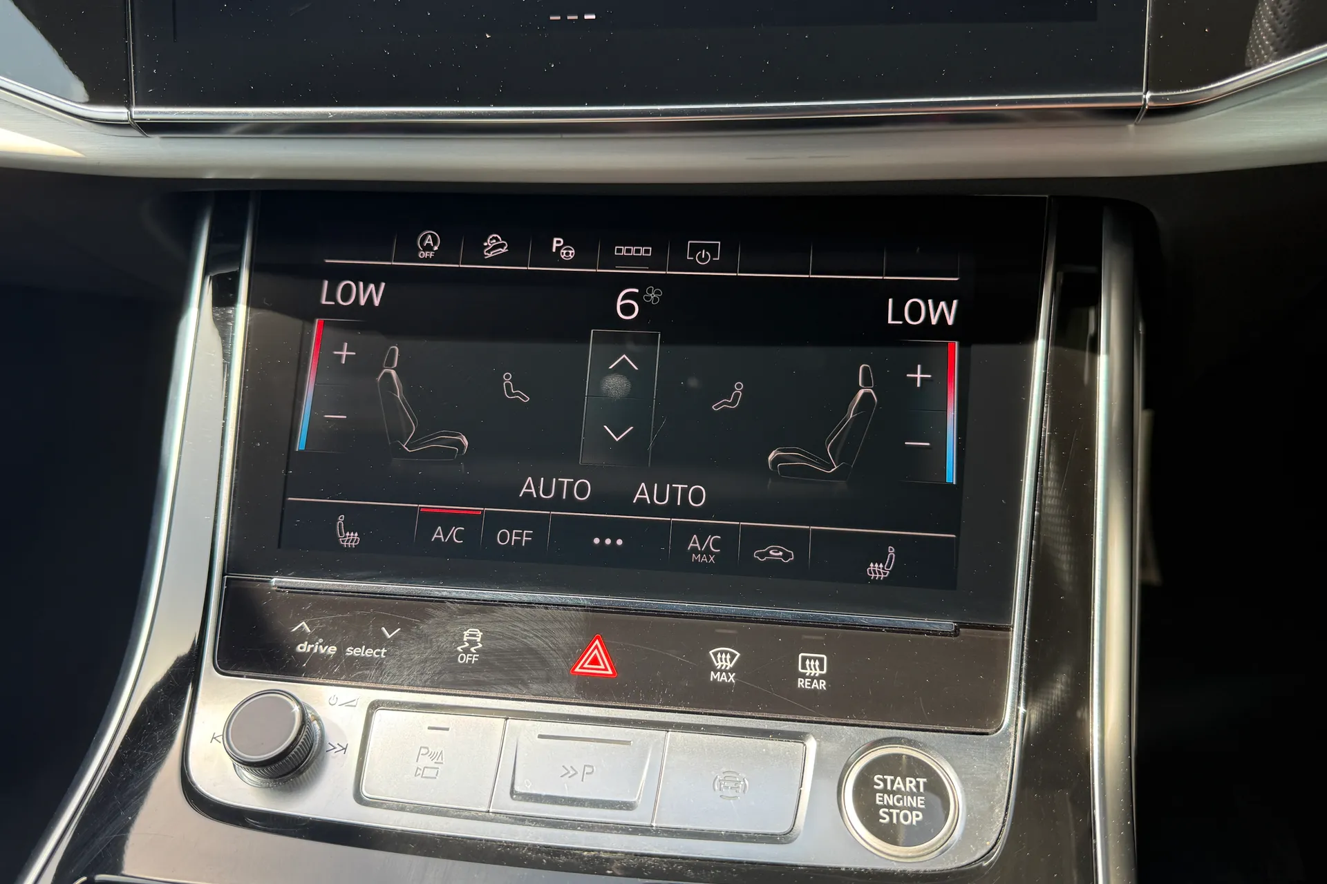 Audi Q8 thumbnail image number 25