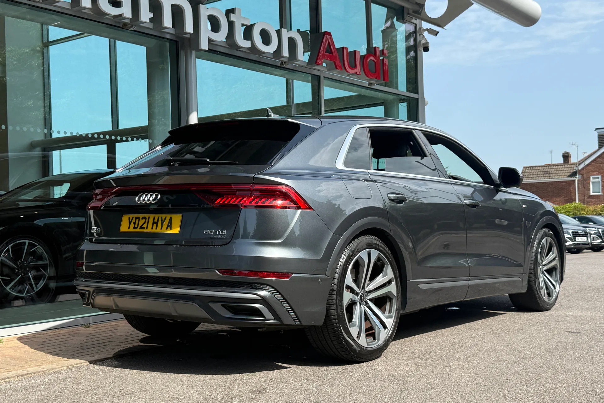 Audi Q8 thumbnail image number 62