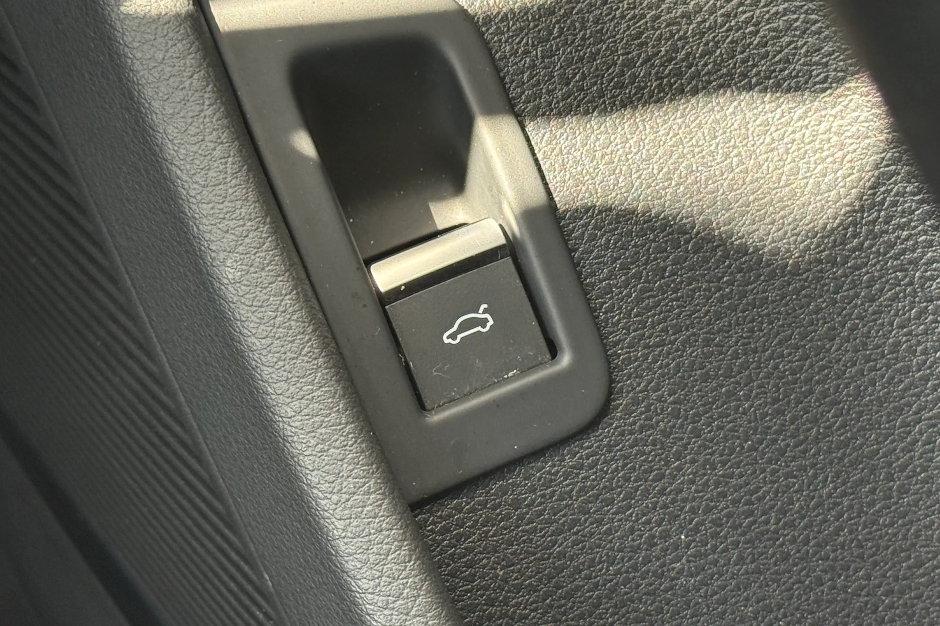 Audi Q8 thumbnail image number 20