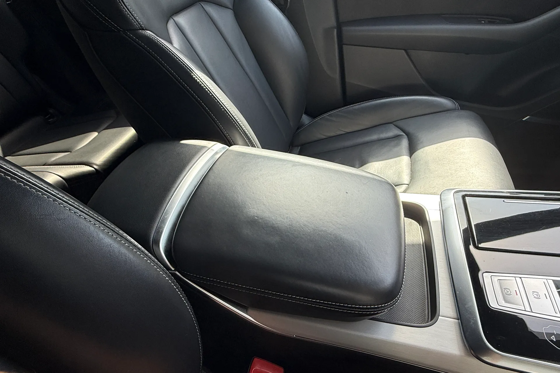 Audi Q8 thumbnail image number 33