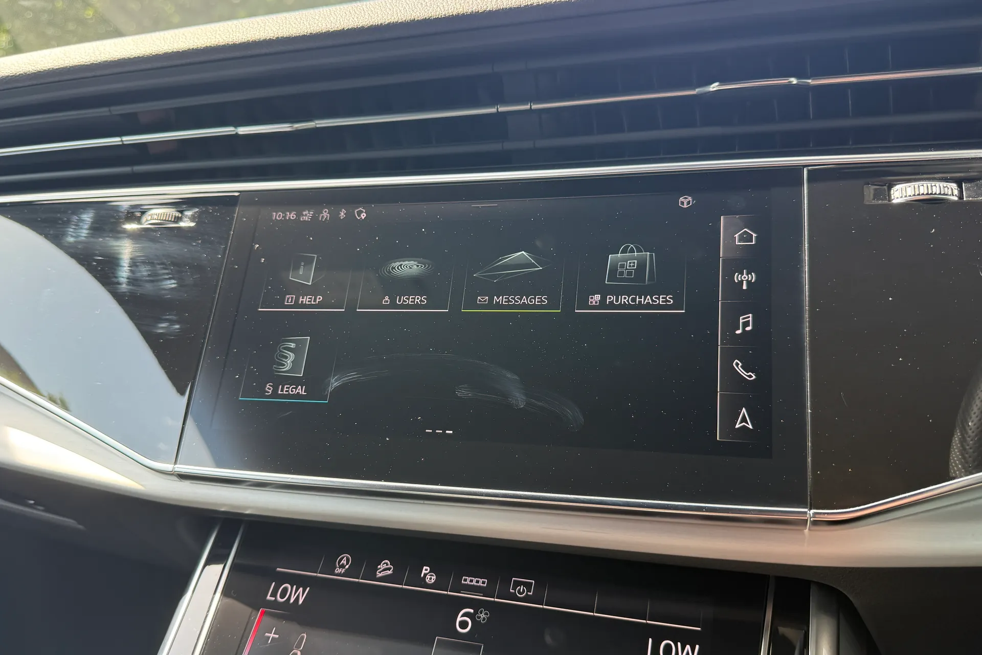Audi Q8 thumbnail image number 24