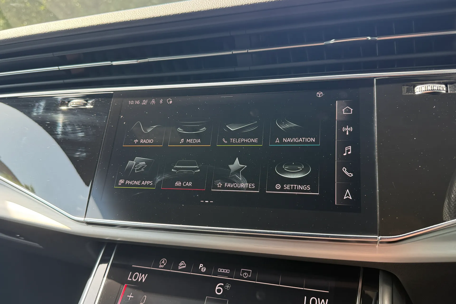 Audi Q8 thumbnail image number 23